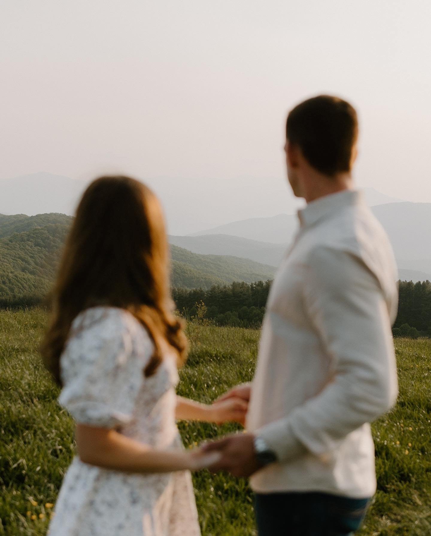 Currently spending a much-needed spring weekend wandering in the Blue Ridge 🌼

&hellip;And had to bring back a few favorite images from Kristen &amp; Conner&rsquo;s dreamy Max Patch engagement session last year

These wide open, layered mountain vie