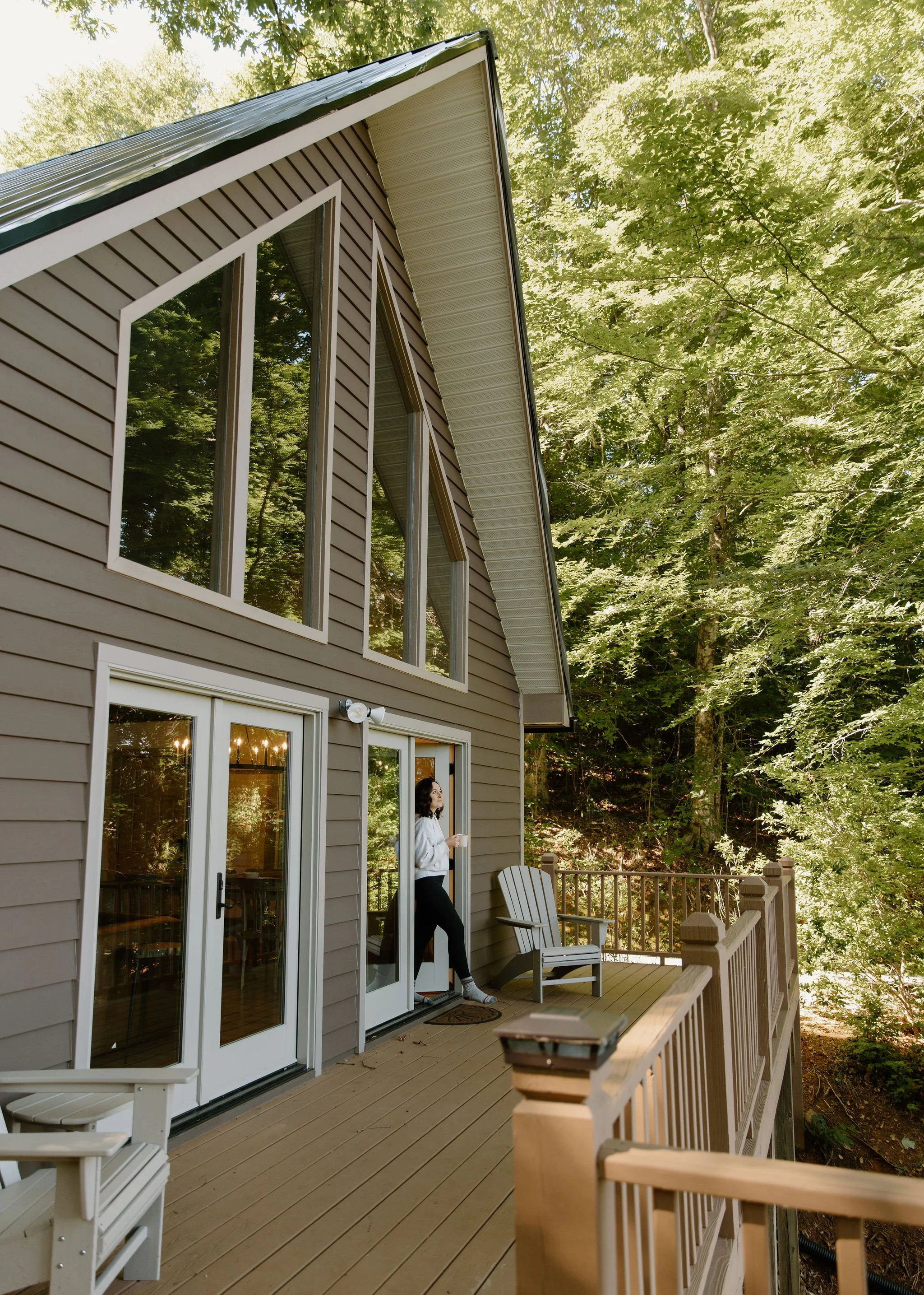 stays-by-juliana-renee-about-the-photographer-cabin-photography.jpg