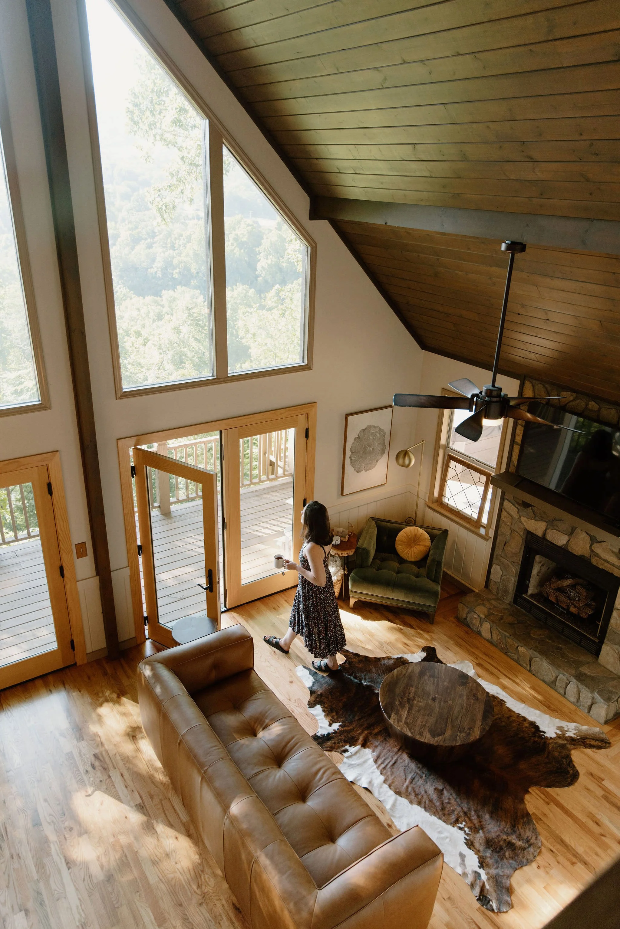 cabin-airbnb-photographer-stays-by-juliana-renee-photography-v2.jpg