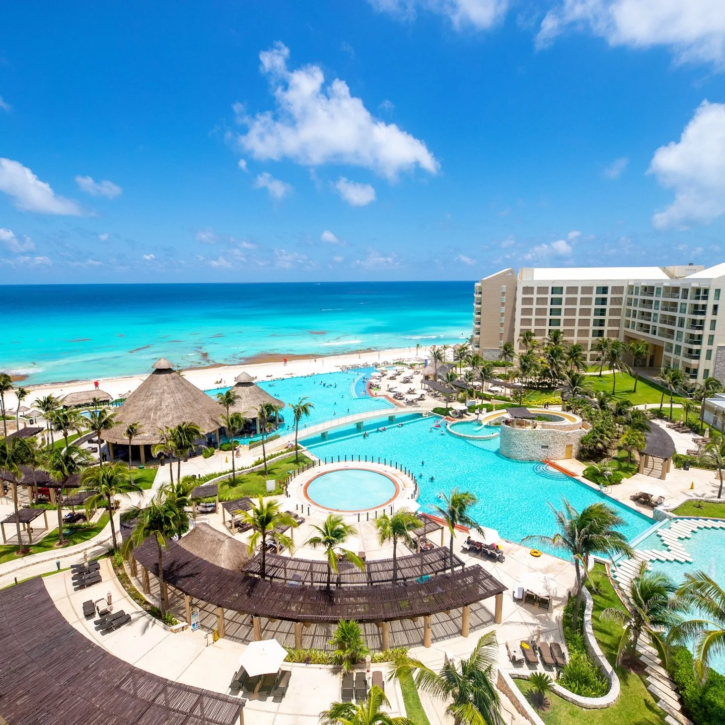 Different Angles Change Everything.
Same Water. Same Horizon.
Just A Higher Perspective.

Build The Life That Lets You Step Back And See It All.

#luxurytravel #BeachDestination #OceanViews #TravelLifestyle #WanderMore