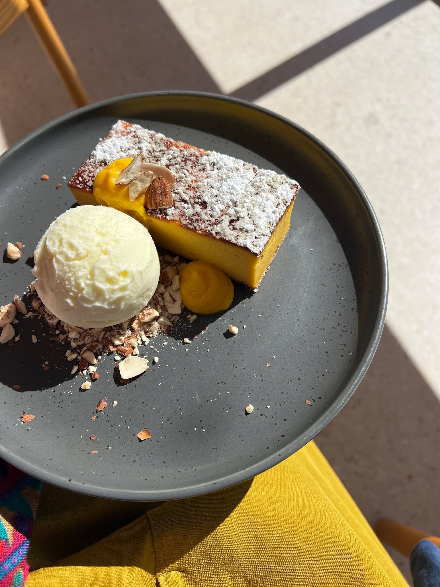 🍋 A LITTLE SLICE OF RIVERLAND GOODNESS!🍊

Sweet, citrusy and absolutely delicious!

Meet our Riverland Rivani Cake, a beautiful flourless orange cake served with fresh Riverland citrus segments and a refreshing scoop of lemon sorbet.

It's light, z