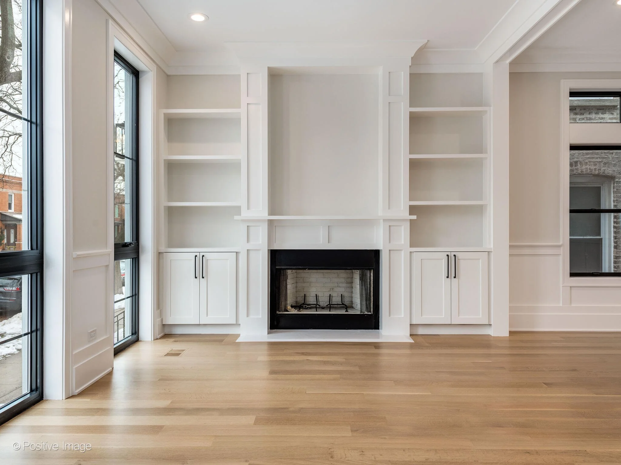 3726 N Bell Ave Chicago IL 60618 USA-008-019-0008-MLS_Size.jpg