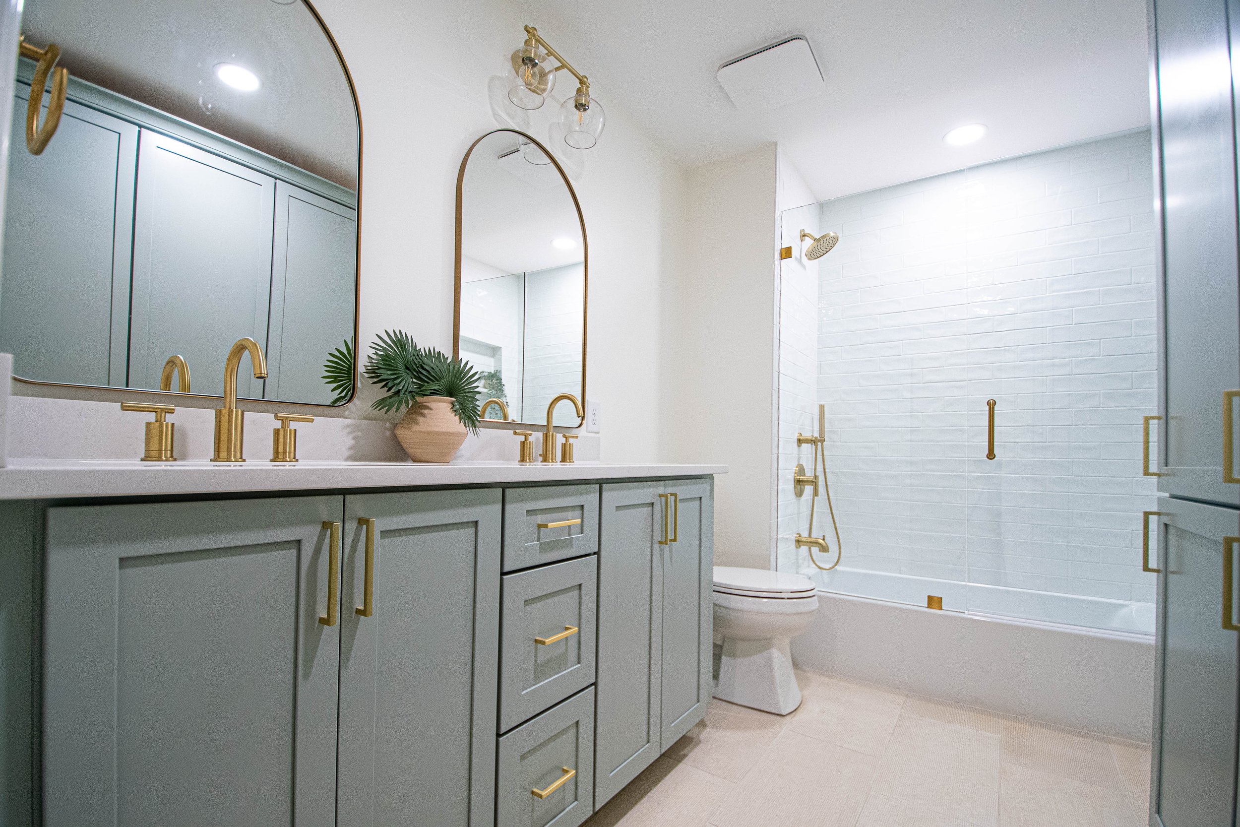 Willow Lake Bathroom