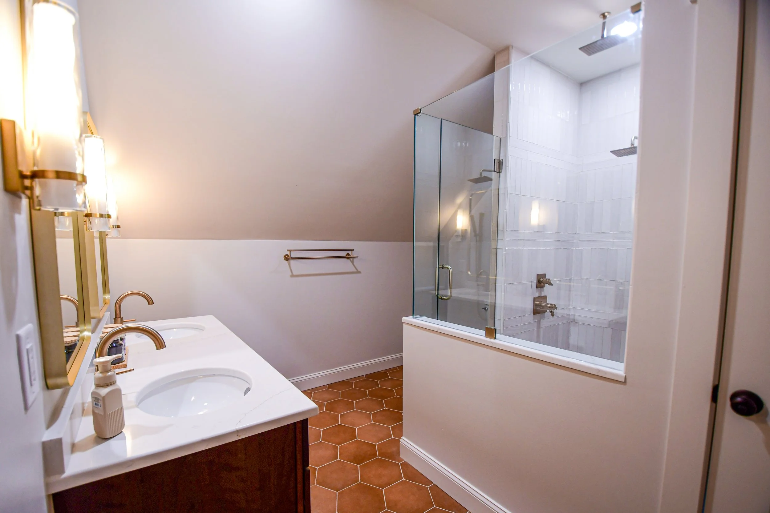 Nash Bath 1.jpg