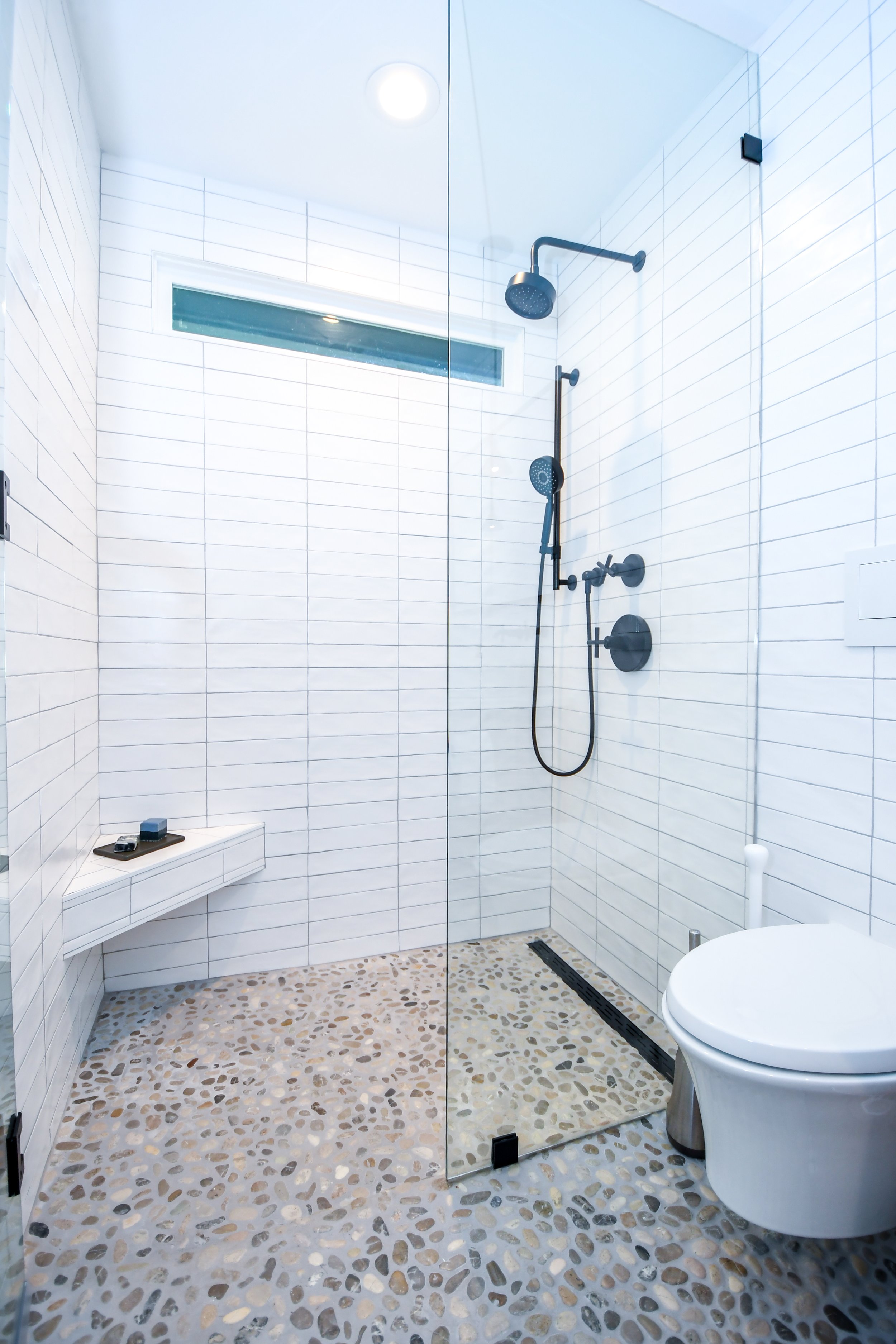 White Bathroom 2.jpg