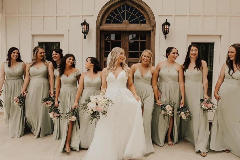 Walking into the week like .. 

@leoandwilderphotography