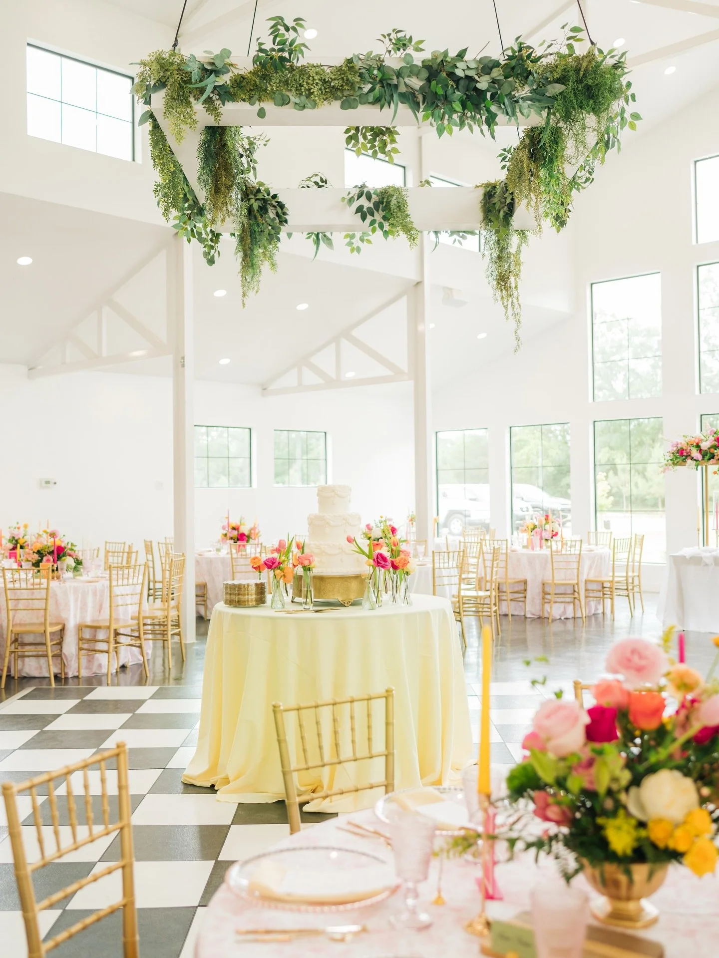 Dreaming of spring wedding days 🩷💛🧡 

#wedding #2026wedding #2026bride #weddingvenue #eventvenue