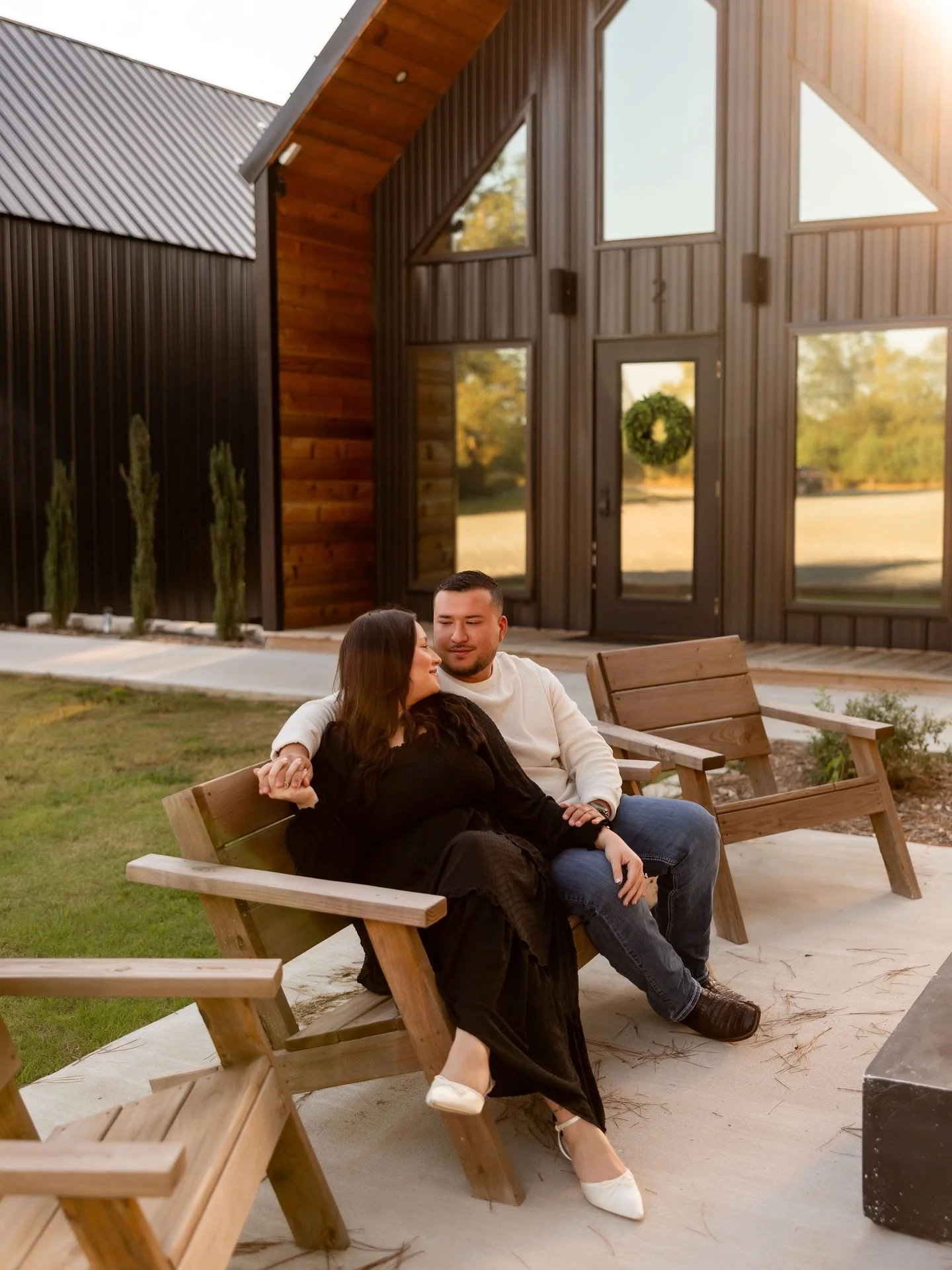 Engagement session featuring the Tiny Homes 🖤

#2026wedding #2026bride #2026 #weddingvenue #weddingday