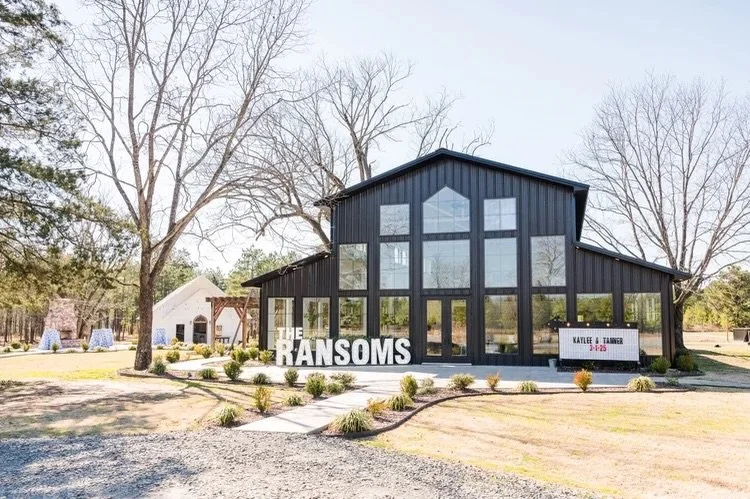 The most perfect view 🖤

#2026bride #2026wedding #2026 #weddingvenue #bride