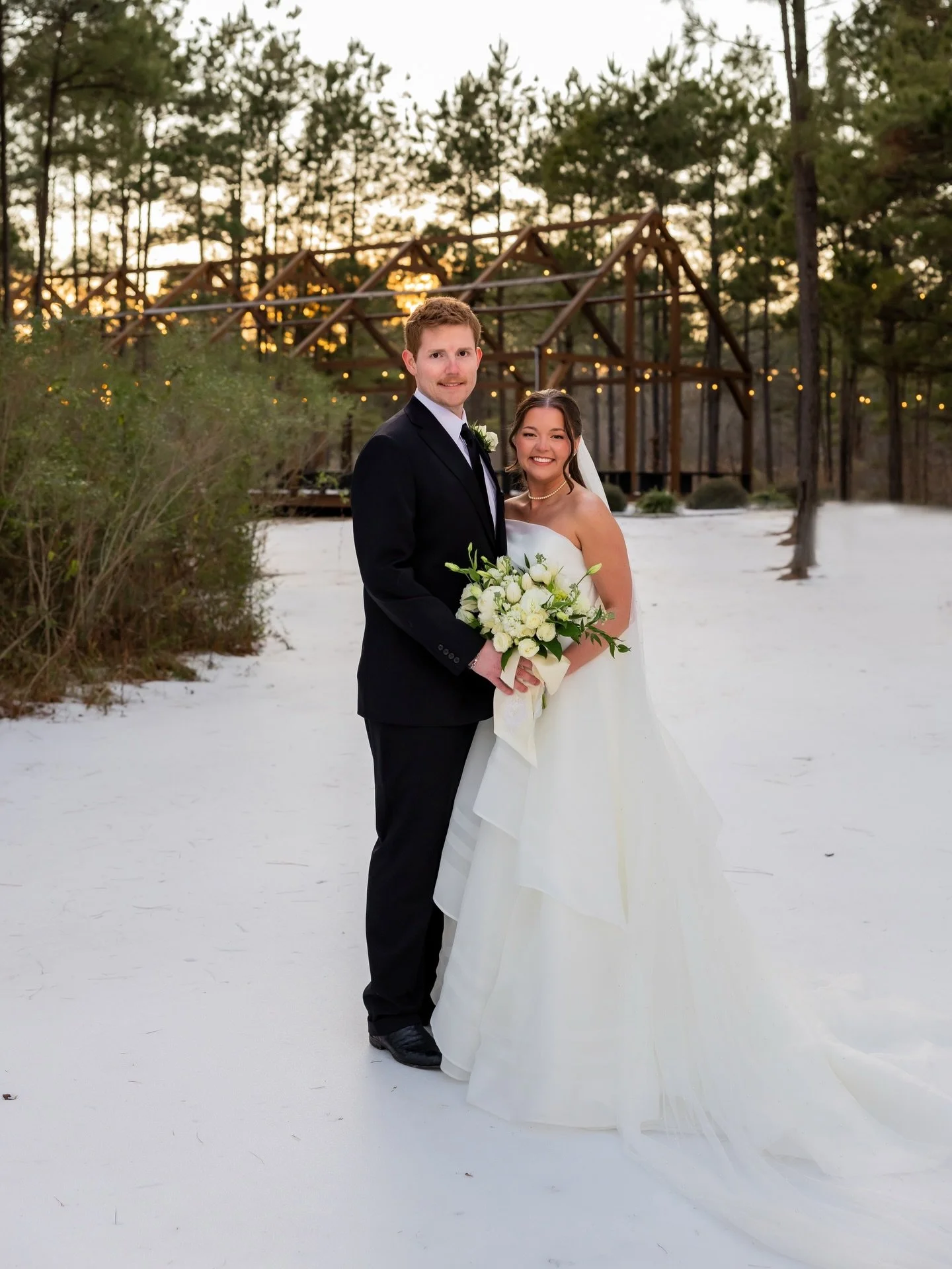 The most beautiful snowy wedding day 🫶🏼

#wedding #2026wedding #2026bride #weddingvenue