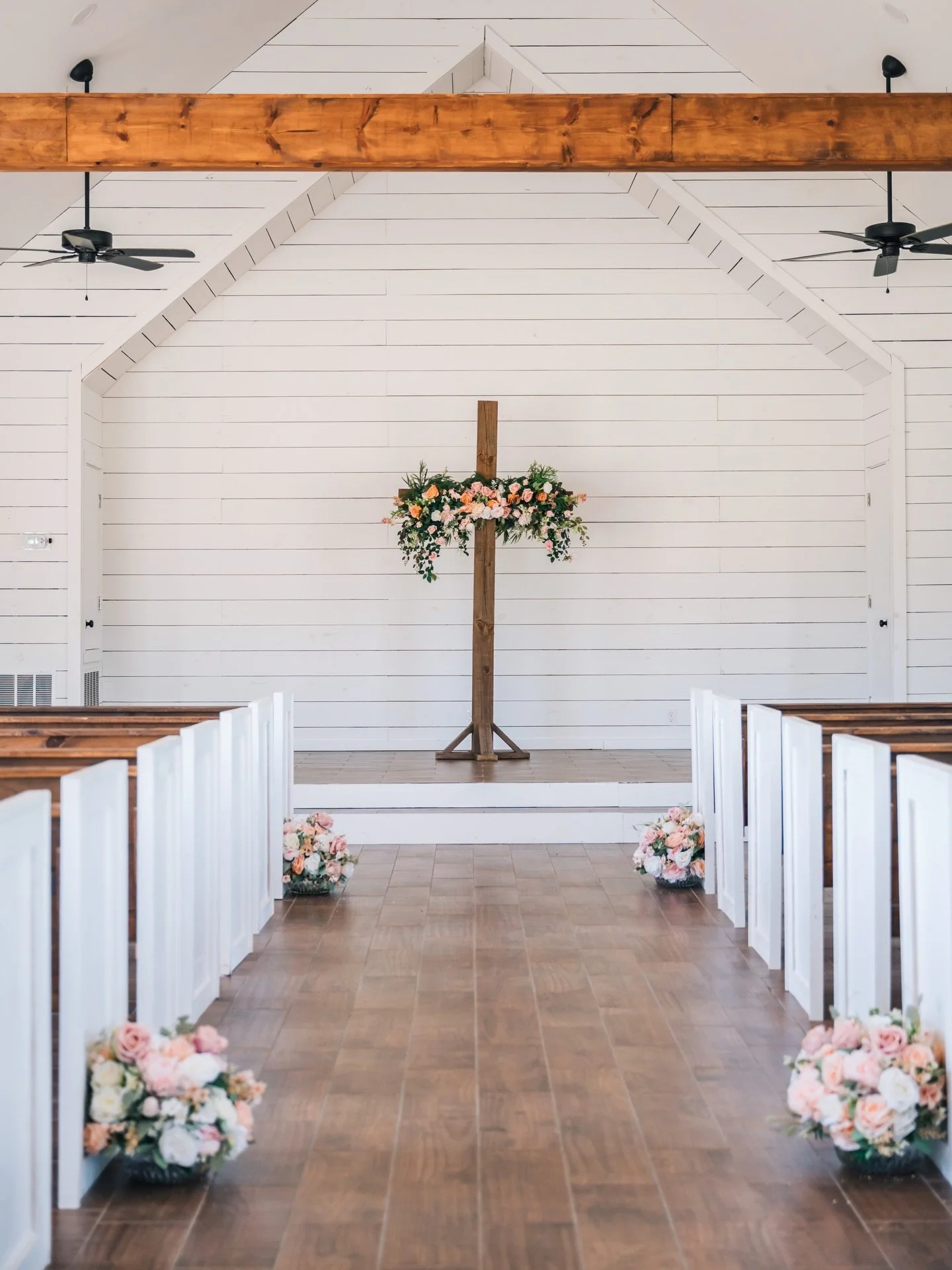 Happy Easter, He is risen! 🩷🌷🐰✝️

#2026wedding #2026bride #weddingvenue #bride