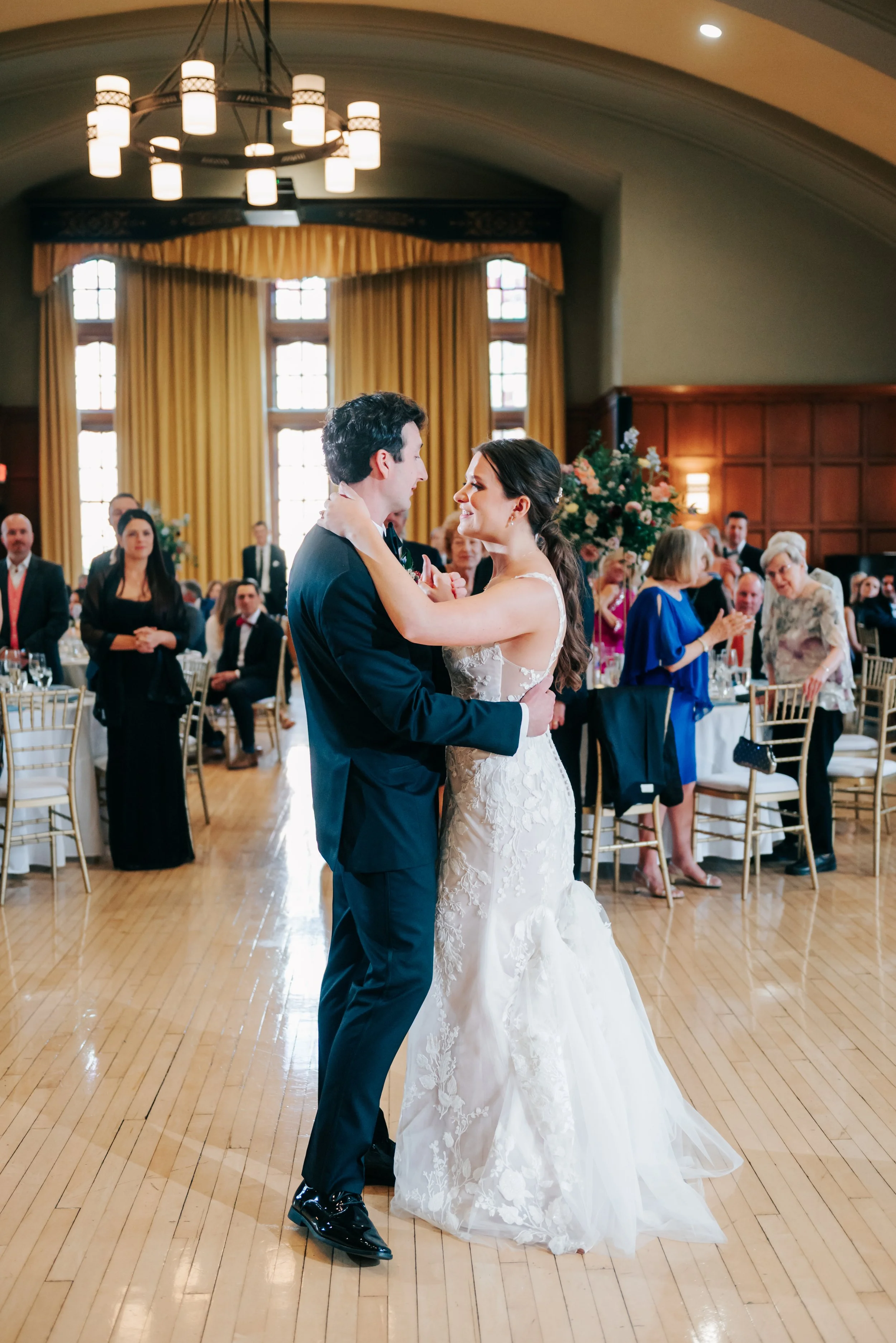 ANN-ARBOR-WEDDING-PHOTOGRAPHER-CAPTURED-BY-KELSEY-MICHIGAN-LEAGUE-KZC-754.jpg