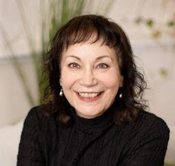 Daria-headshot.jpg (Copy)