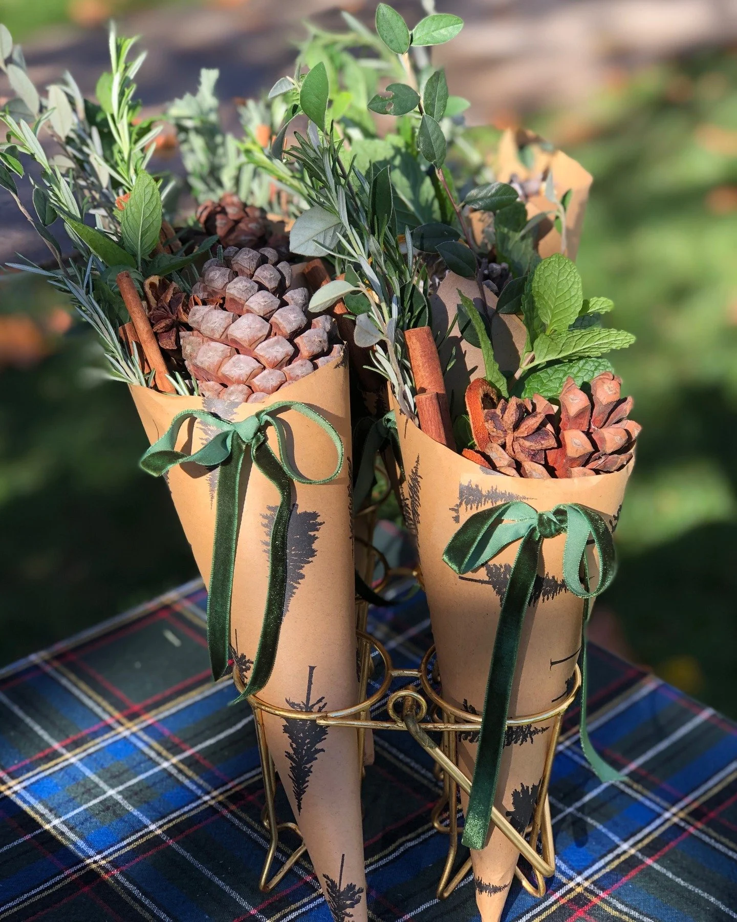 These cutie fire starters will come in very handy for tonight's Winter Solstice intention setting✨