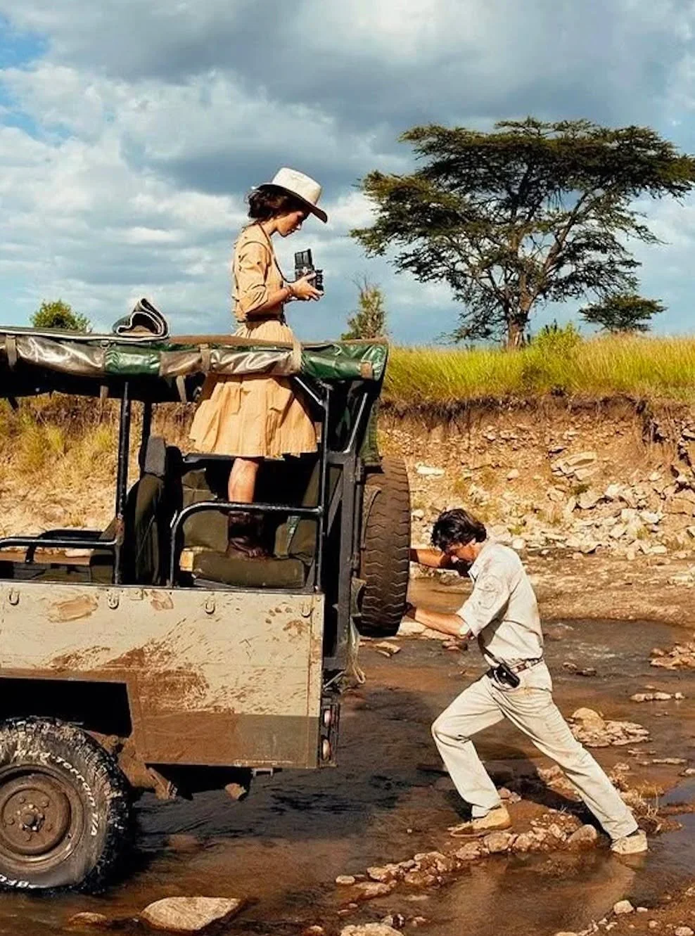 Some editorials just stick with you. 

I will always come back to this @voguemagazine shoot with Keira Knightley from 2007 for inspiration. 

In my opinion it's flawless!