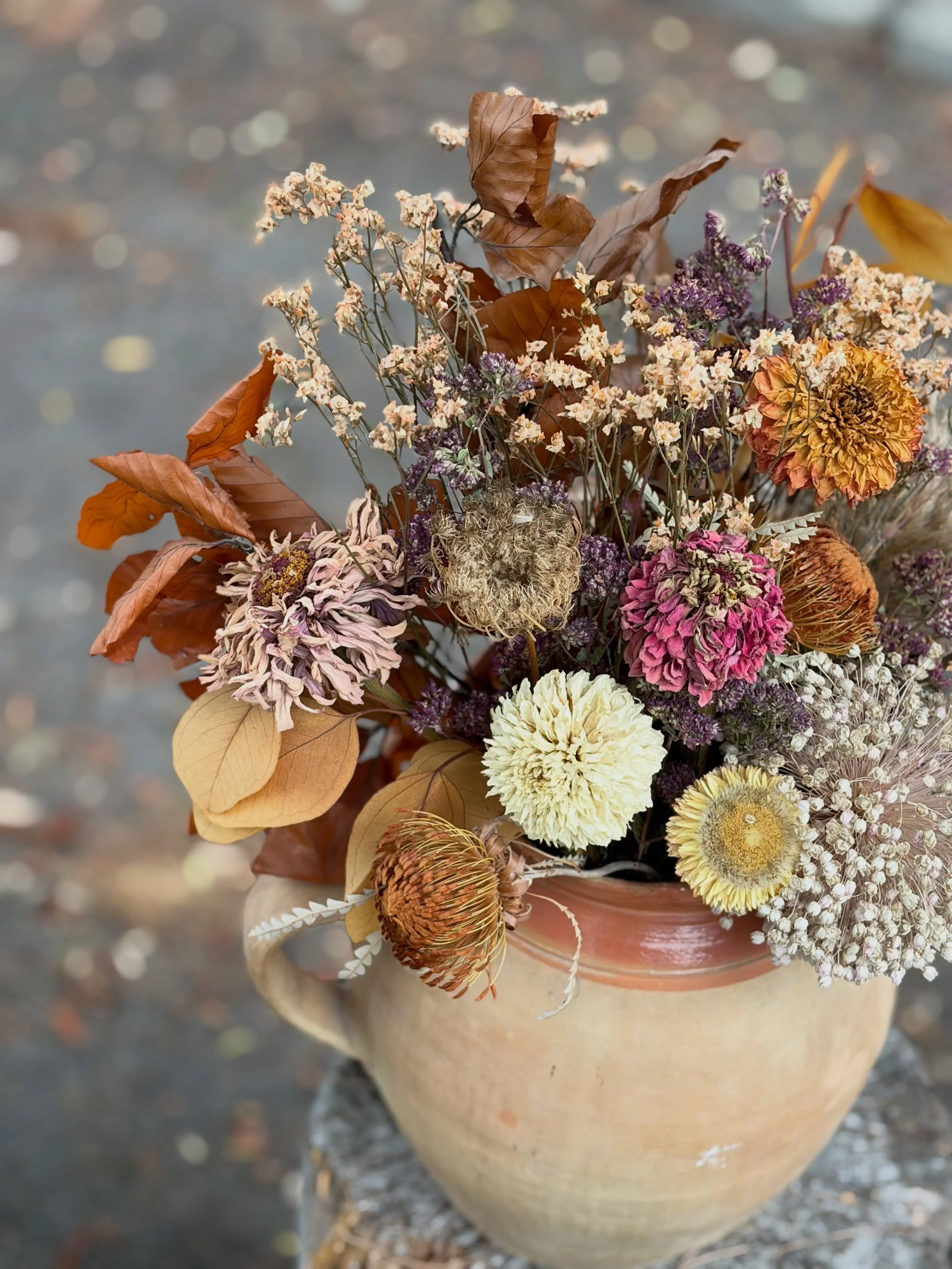 Fall is my favorite season and even though it&rsquo;s still 90+ degrees out, I&rsquo;m ready for it.

Join us for an evening at @studiojl.homeshop! I&rsquo;ll be pouring @dafoe_wines, we&rsquo;ll be making fall dried floral arrangements with @wildpop