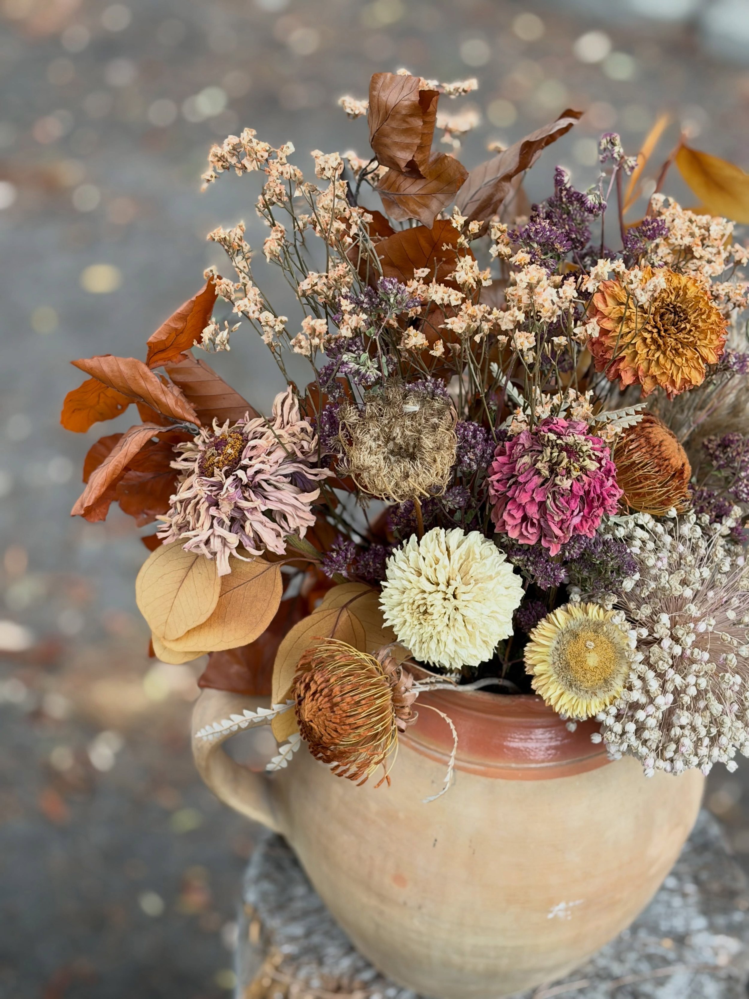 Fall is my favorite season and even though it&rsquo;s still 90+ degrees out, I&rsquo;m ready for it.

Update: SOLD OUT 

Join us for an evening at @studiojl.homeshop! I&rsquo;ll be pouring @dafoe_wines, we&rsquo;ll be making fall dried floral arrange