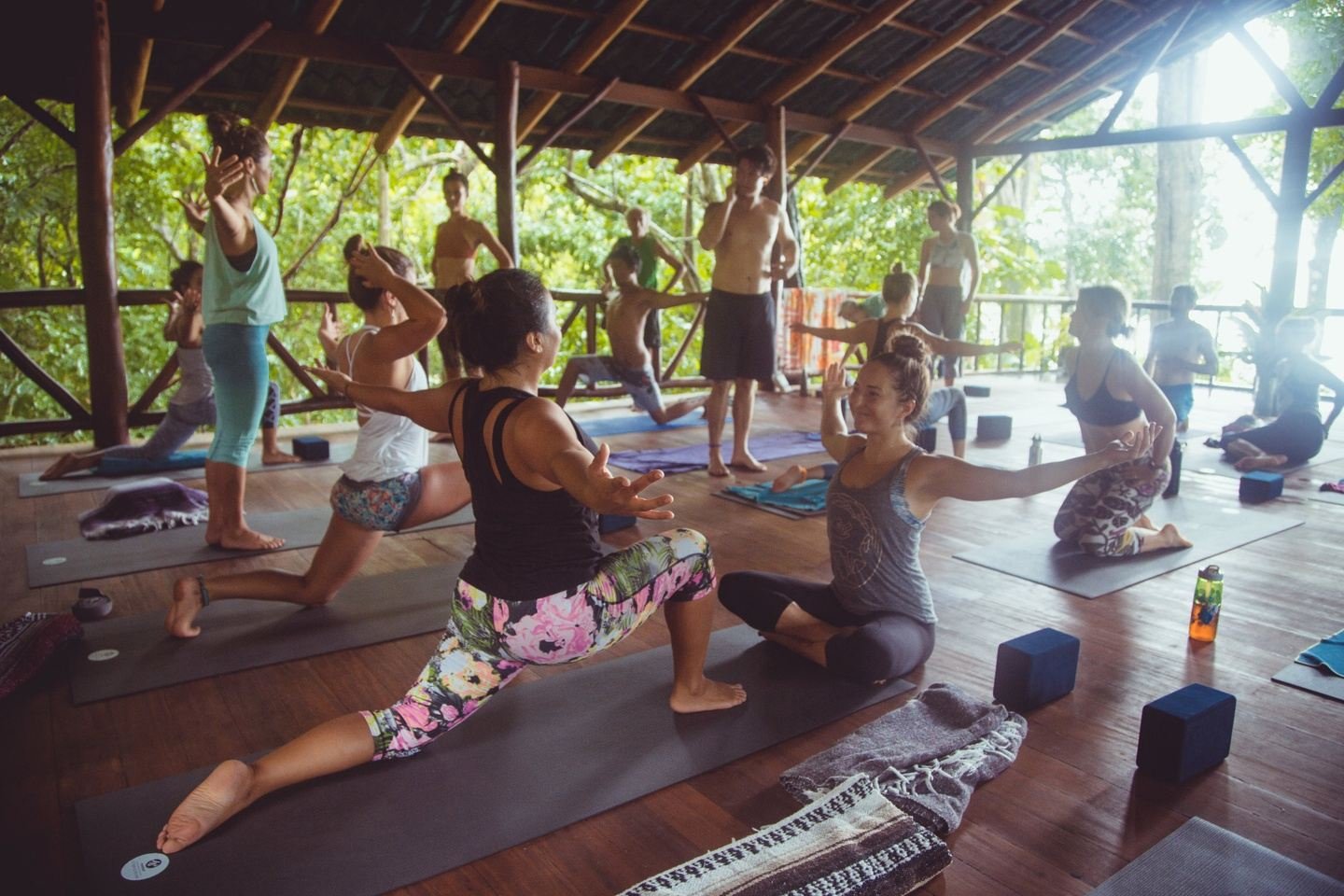 Group yoga shala encanta.jpg