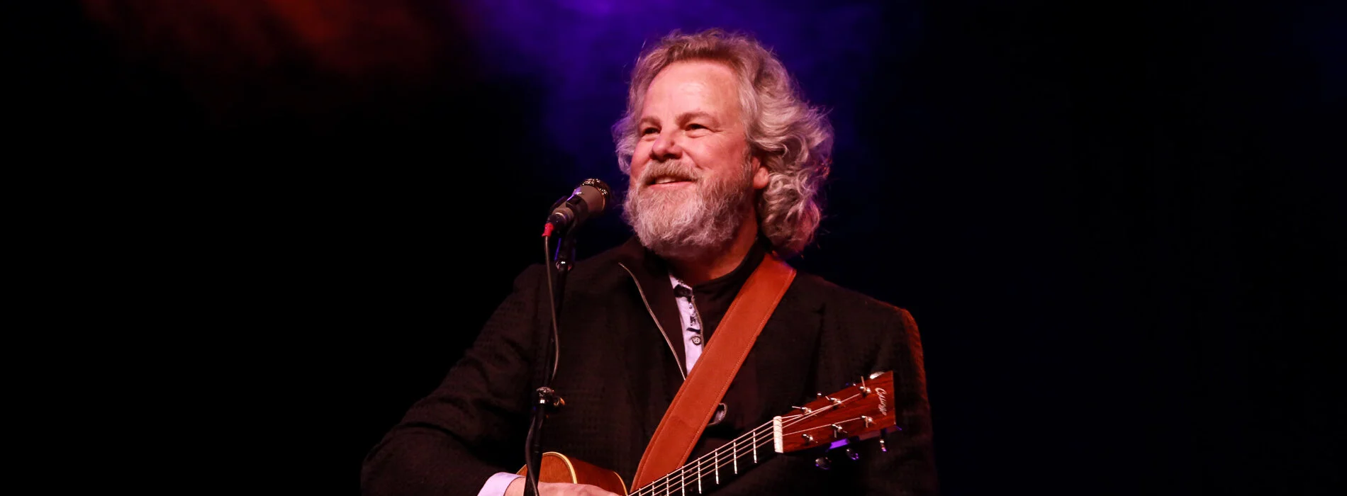 RobertEarlKeen_Website1_no-sig_19-0402_copy.jpg
