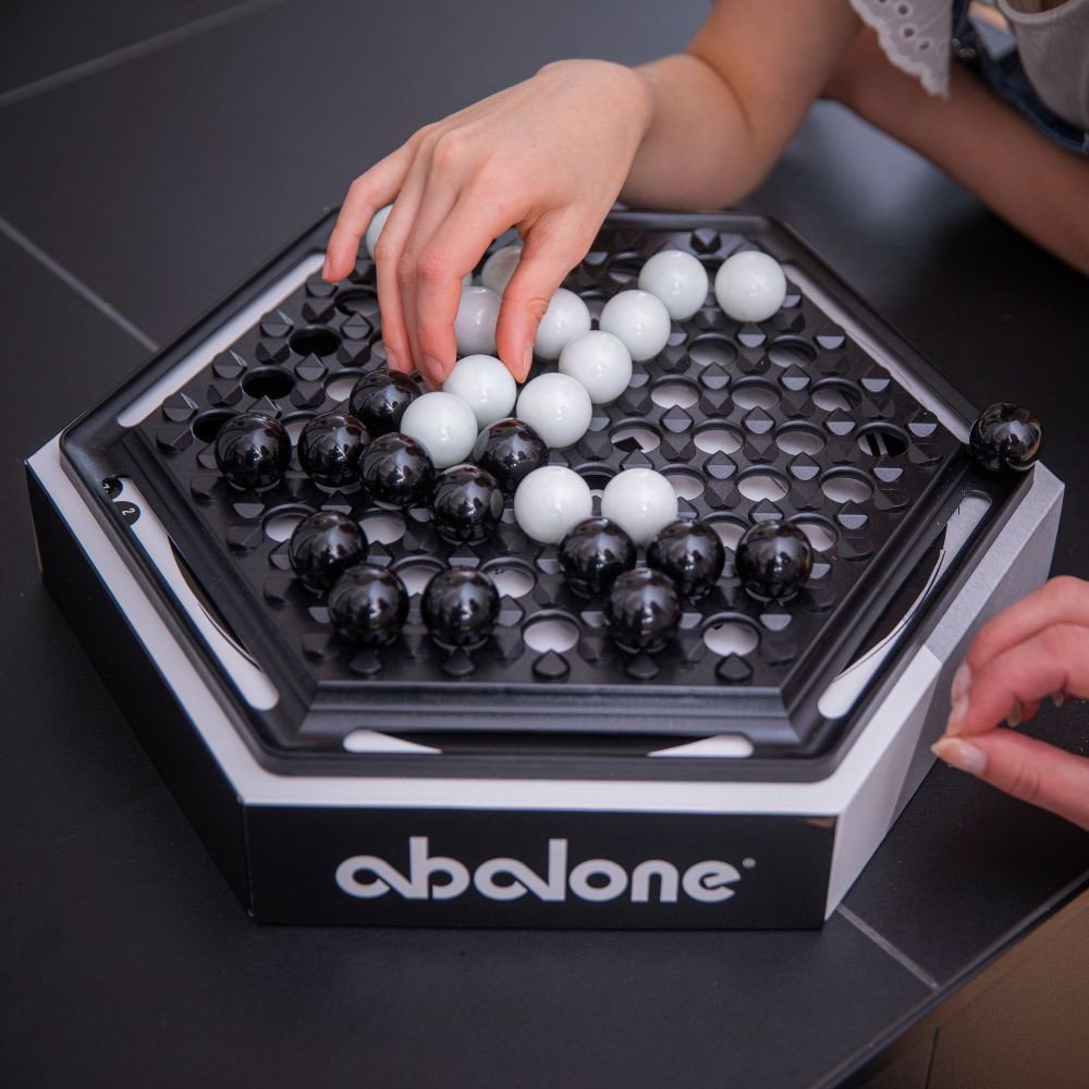 abalone-2nd-edition--106337_7e66d.jpg