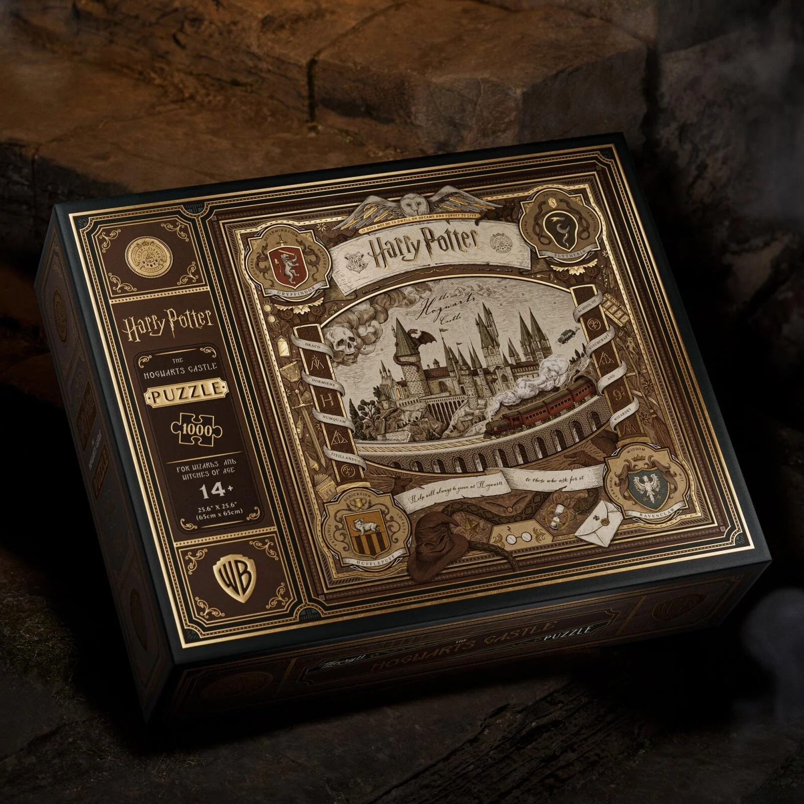 theory11-harry-potter-puzzle-1-000-piece-jigsaw-puzzle-131506_dc02a.jpg