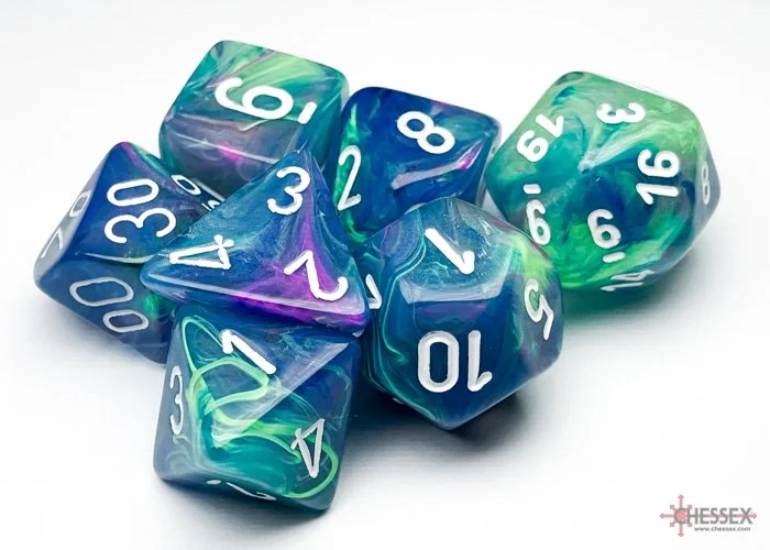 Chessex CHX 27546 Festive Waterlily/white Polyhedral 7-Dice Set