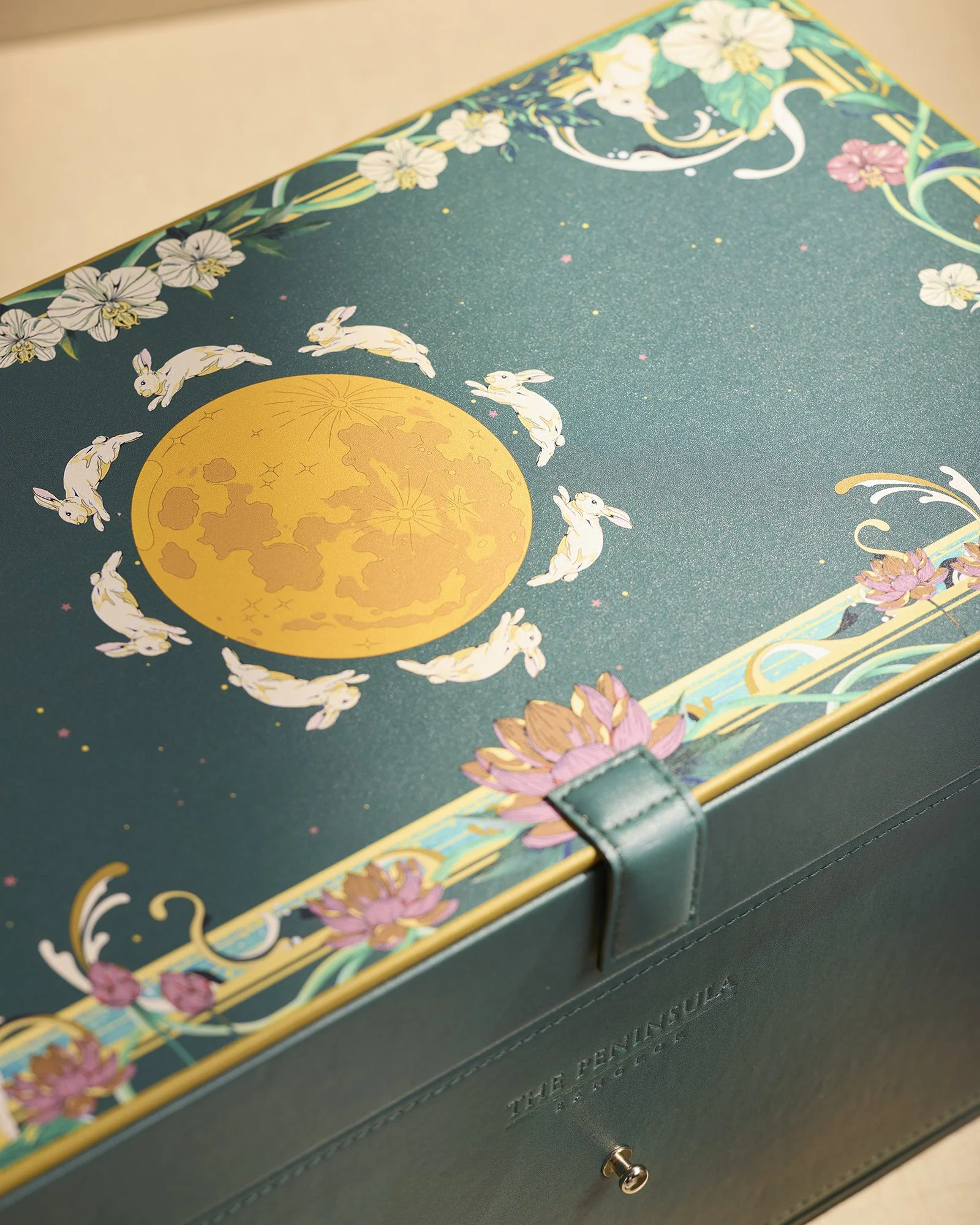 The Peninsula Bangkok_Mooncake_Limited_Box_ (5).jpg