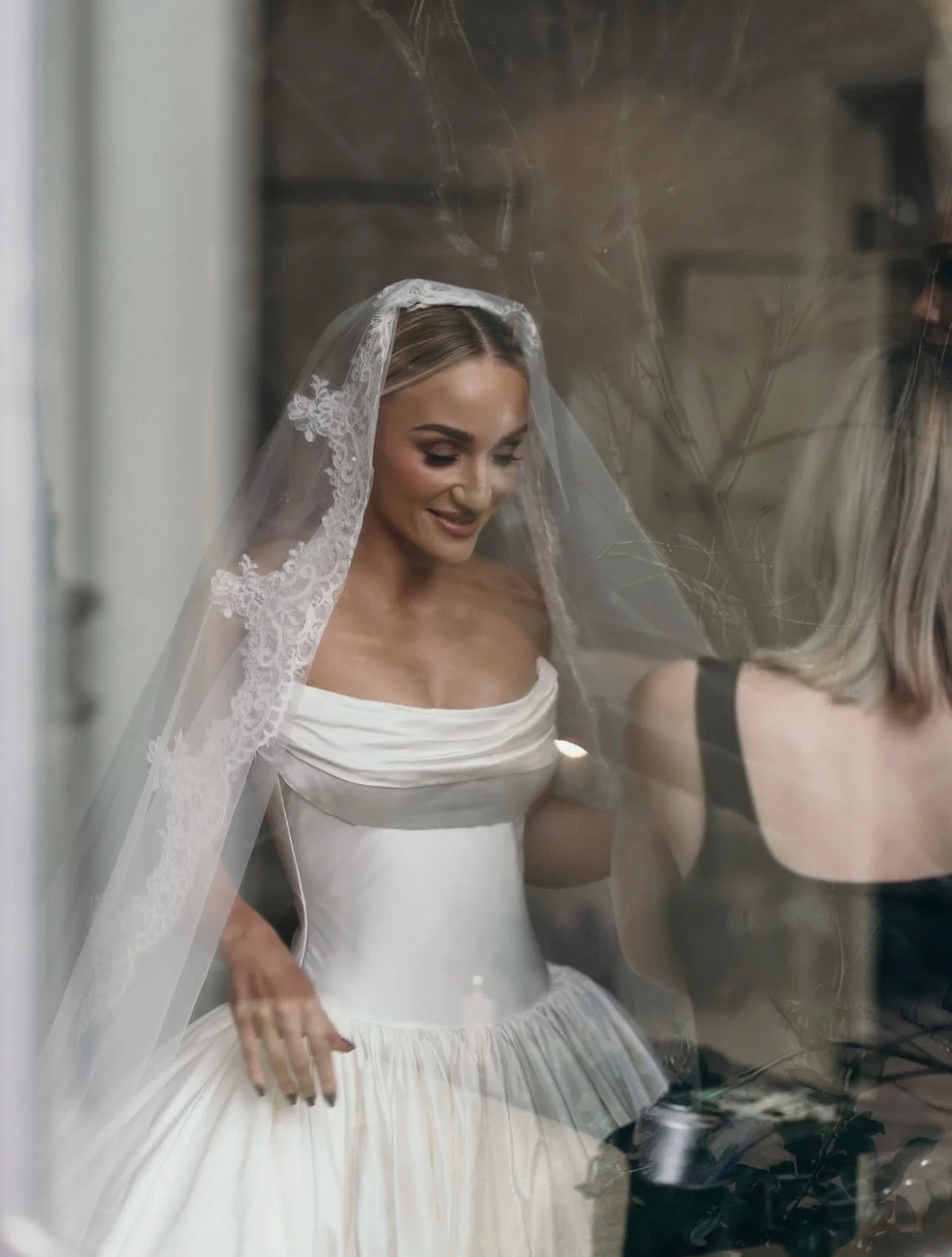 Glowing skin is the ultimate understated accessory for any bride.

For our Glo-gal, we curated a high-end, in clinic regime of Peels, Skin Needling and LED light therapy for pore-fection wedding skin. 

Book online or in clinic.