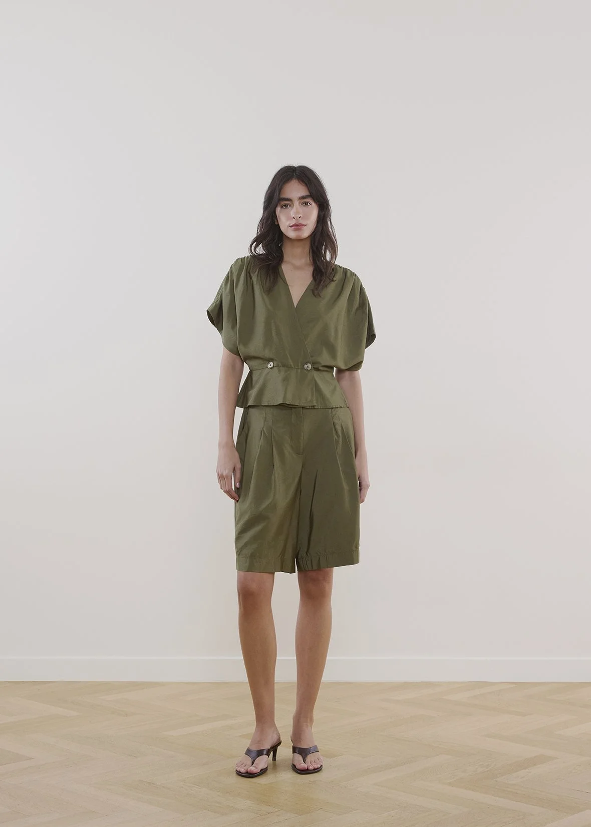 LOOK 2