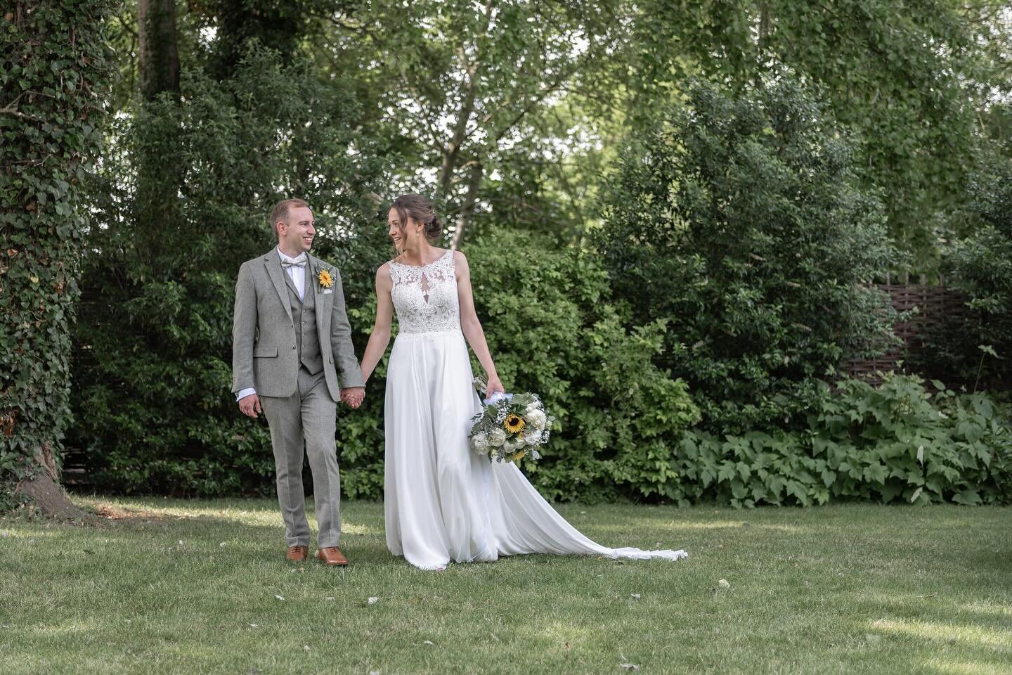 The sunny @warwick_house wedding of Neola &amp; Jonathan is now on my blog (see link in bio) A gorgeous couple to work with, I loved their day. Thanks you for asking me to capture your day &hearts;️
Flowers by @suzanneevettsflowers 
Dress by @mabelan