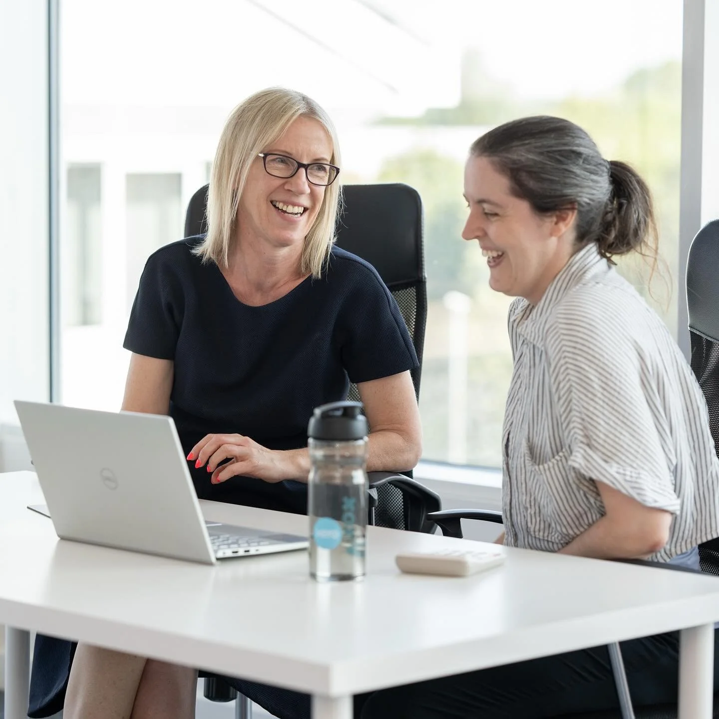 Not your average number crunchers, The Accounts Place are running the world one spreadsheet at a time. It was a pleasure to photograph these lovely ladies in their workplace - girl power! 💼