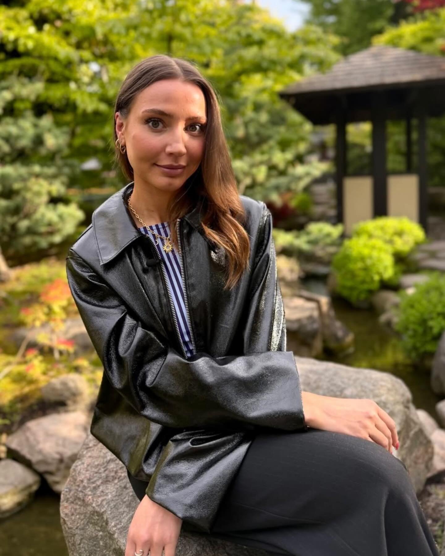 Vores seje influent @lissapaustian g&aelig;stede i g&aring;r Go&rsquo;Aften Live til en snak om datingkulturen anno 2025 ❤️😚 Her fik hun sat ord p&aring; hvordan denne har udviklet sig til at blive en &ldquo;k&oslash;b og smid v&aelig;k-kultur&rdquo
