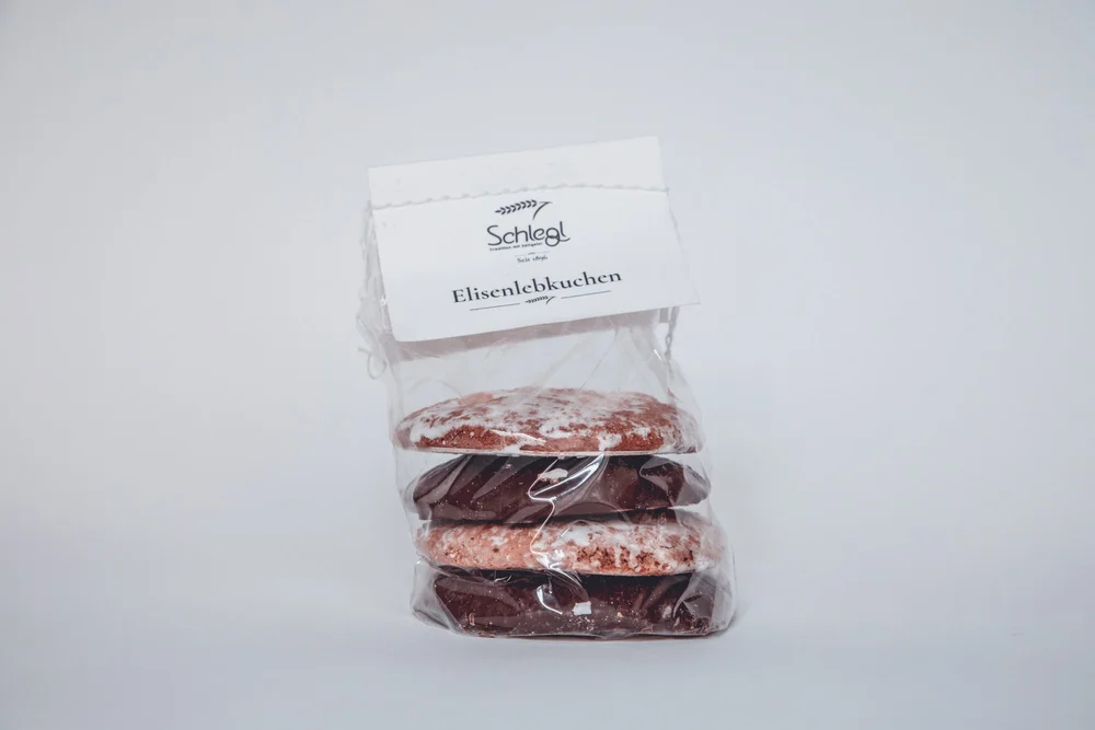 Feine handgemachte Elisenlebkuchen aus der Bäckerei Schlegl