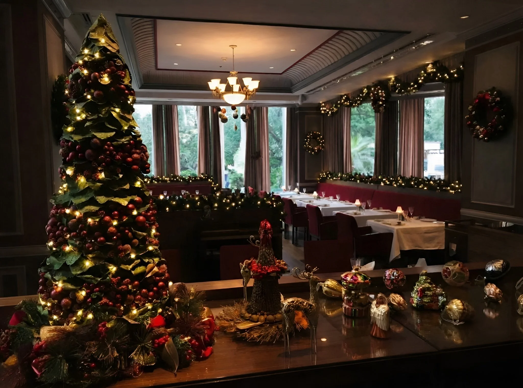 ARTUR Restaurant Interior Christmas