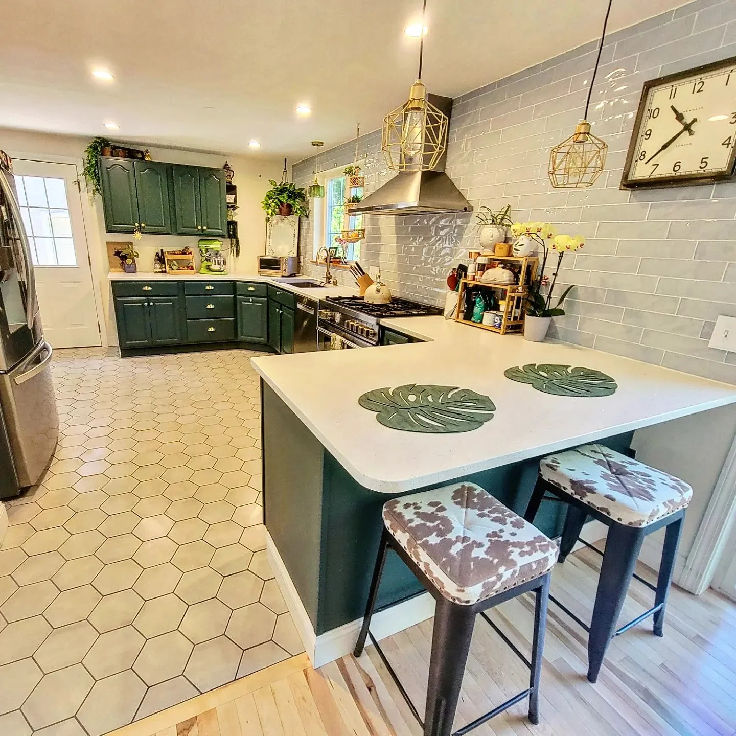 Contemporary Traditional Kitchen Remodel by Stone Coast Remodeling project photo 5