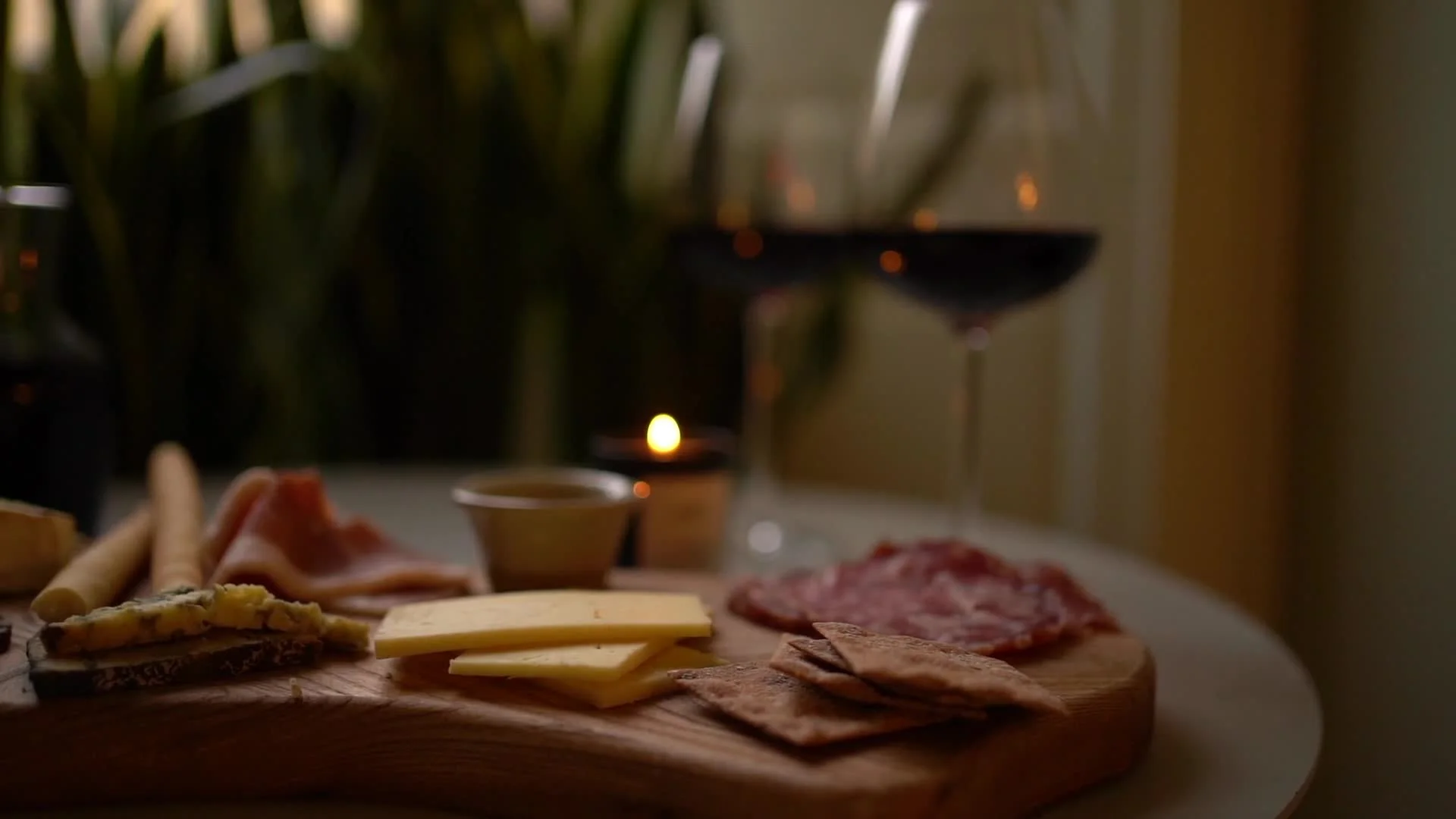 Slow Cheeseboard 2 (focus wine to wine)-thumbnail.jpg