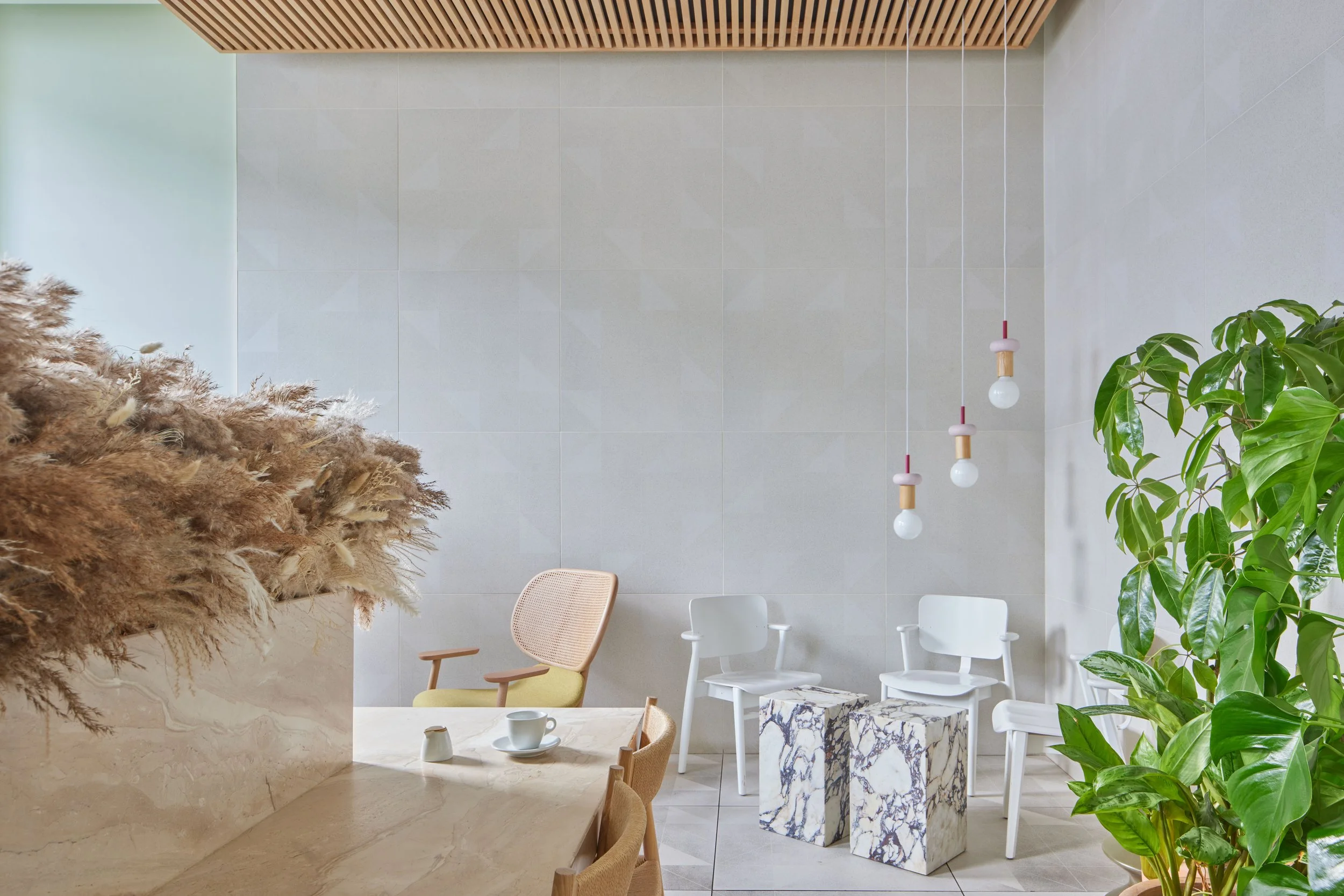 Mayvn - Lights table2.jpg