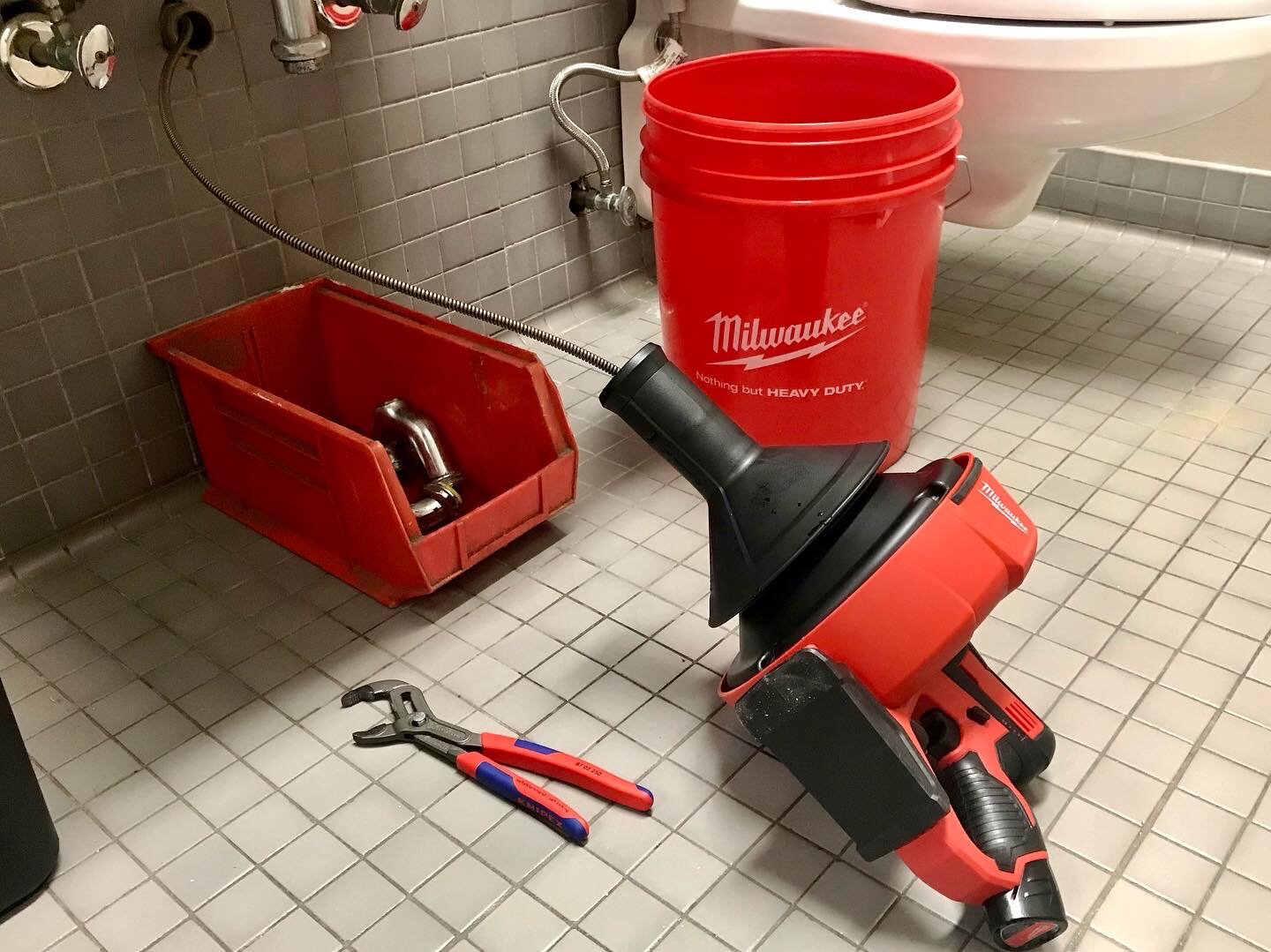 Milwaukee M12 12-Volt Lithium-Ion Cordless Auger Snake (2571-20