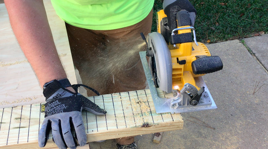 Build a Cross-Cutting Square for a Circular Saw