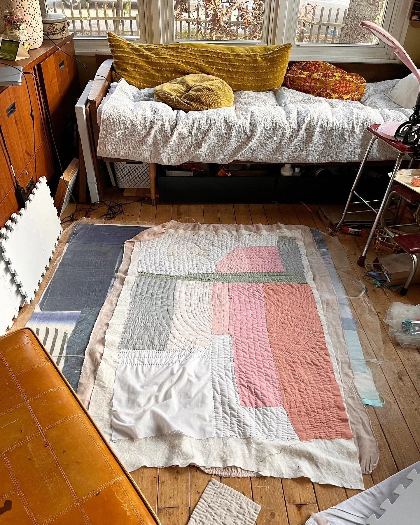 A quick look at (one of my) my work-in-progress piles in my home studio this AM 🌞before leaving for work!🥰