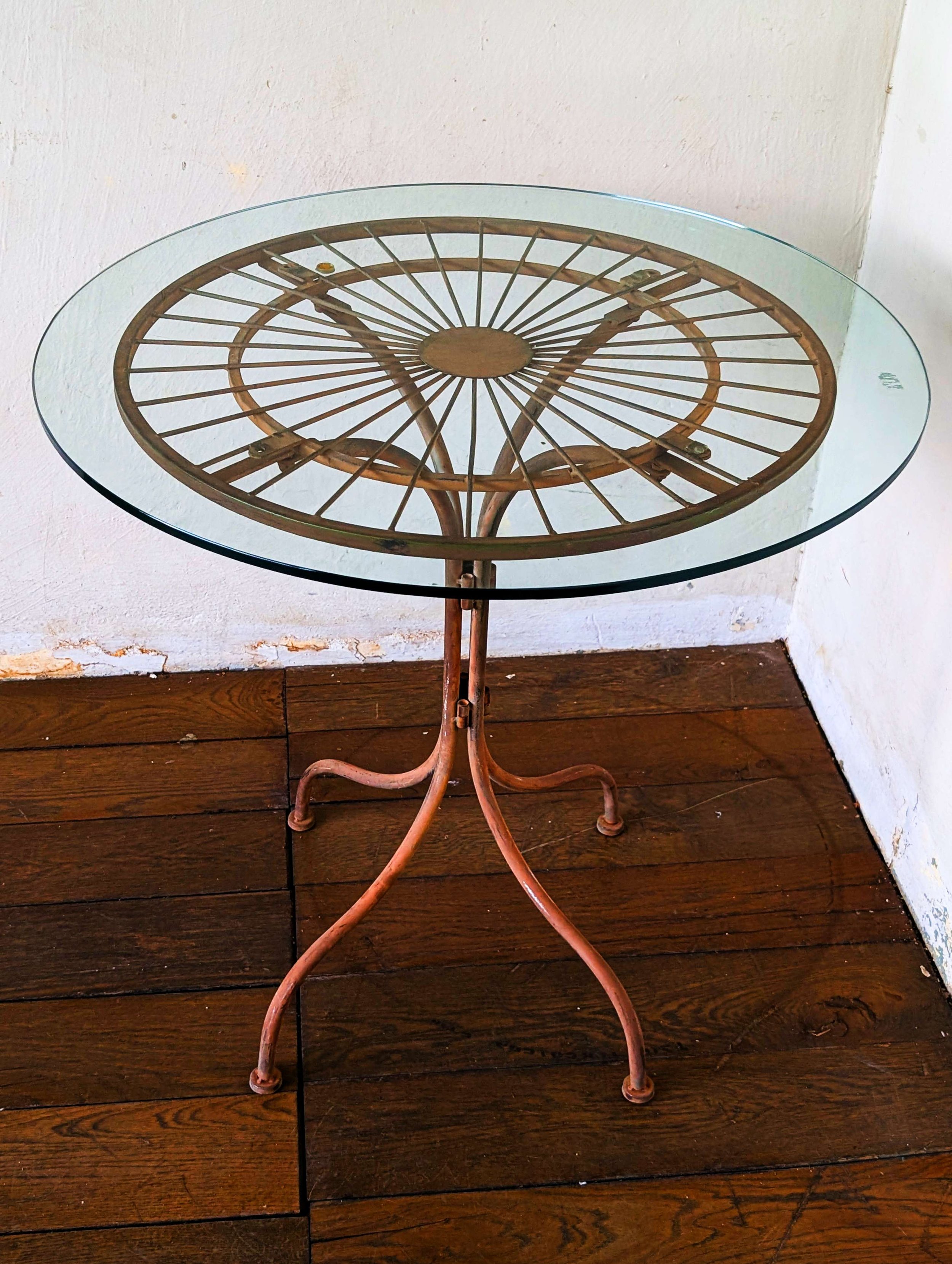 Round Glass - 04.jpg