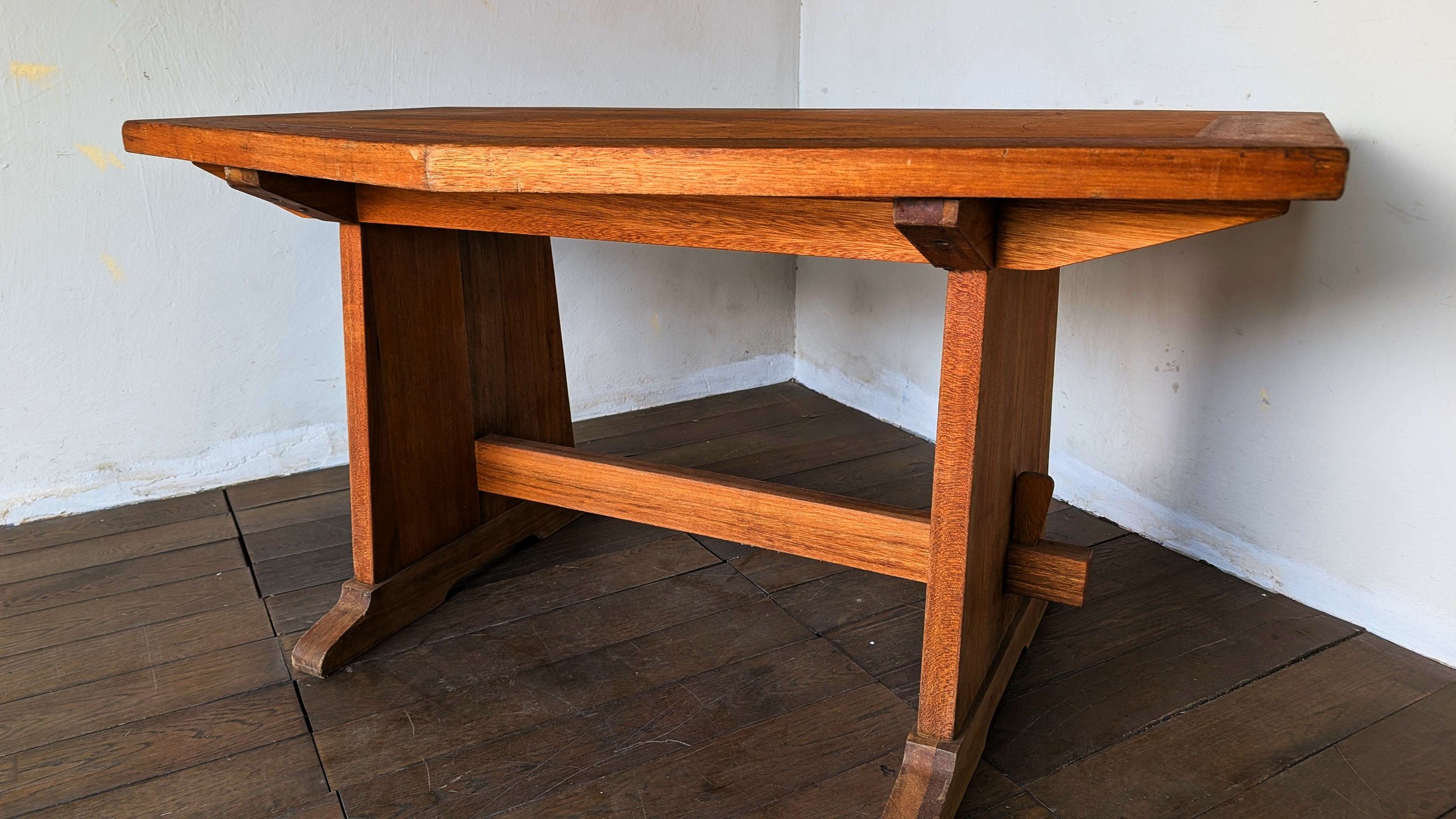 Table - 03.jpg