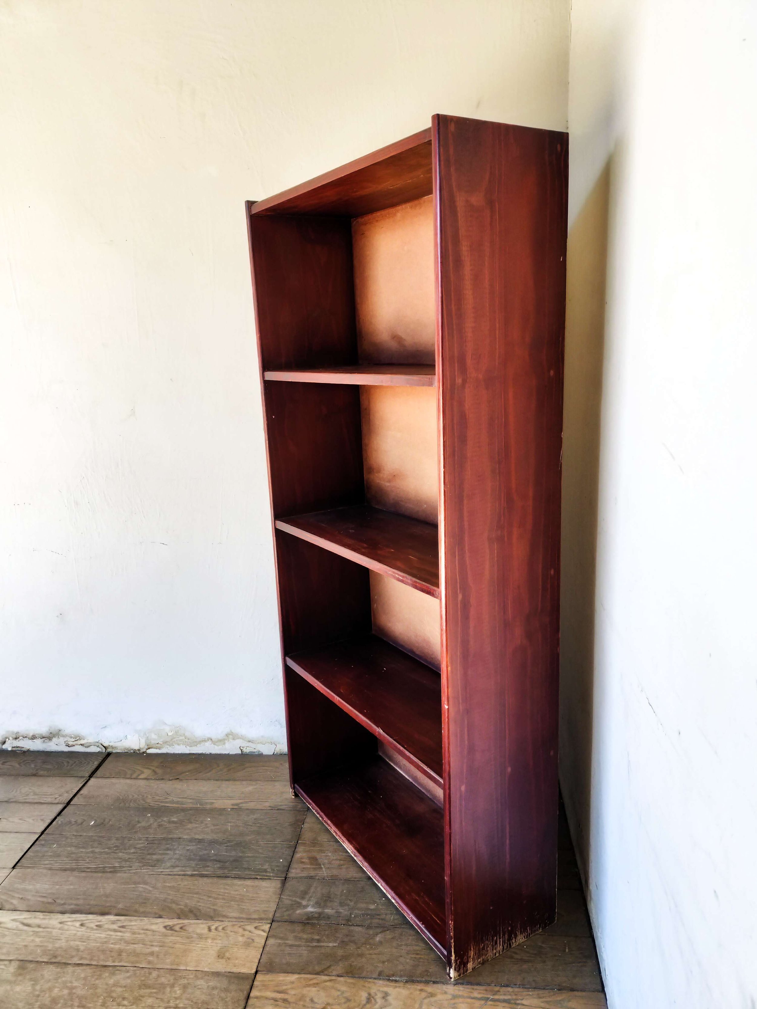 B Bookshelf - 02.jpg