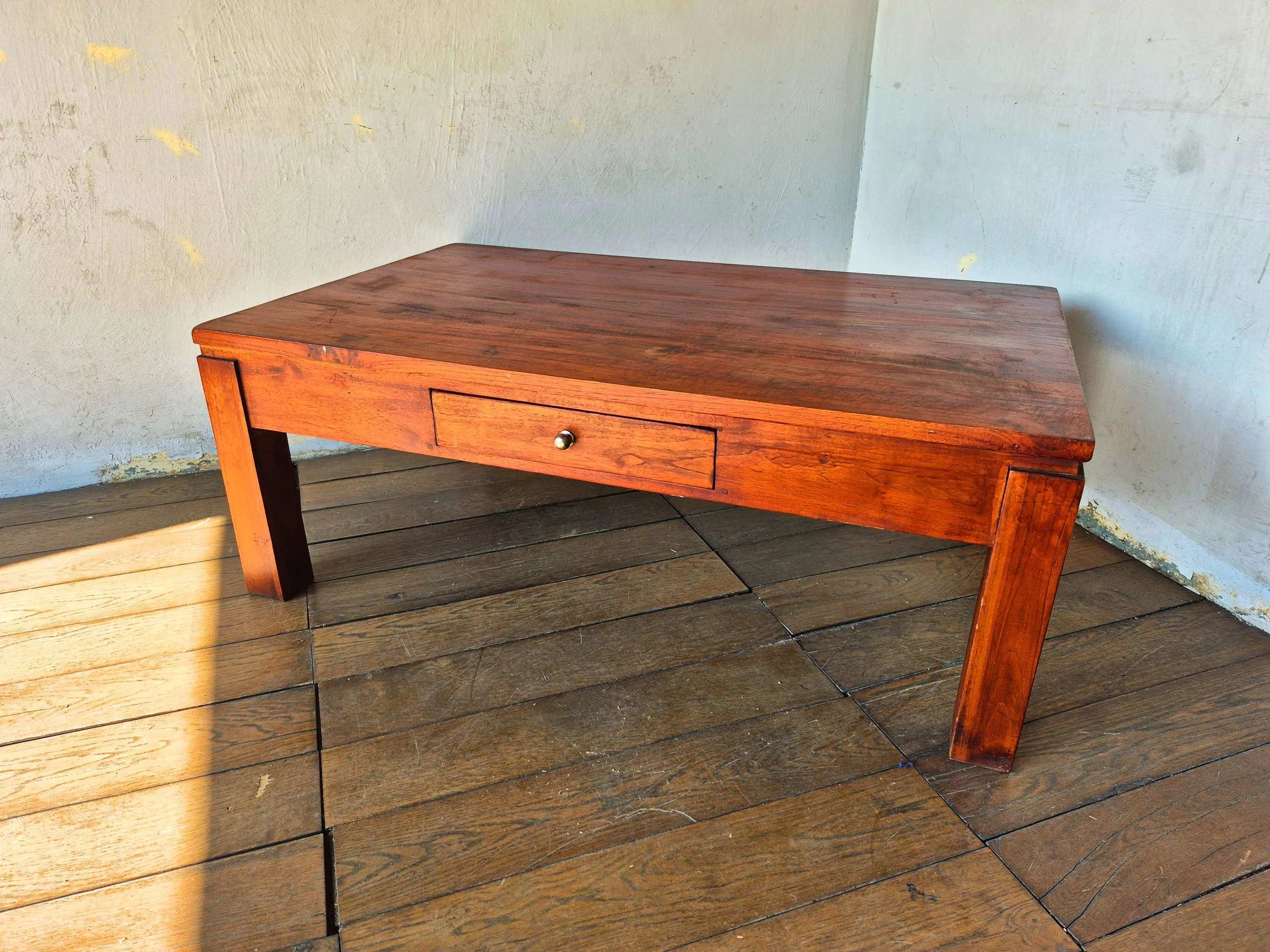 Coffee Table - 04.jpg