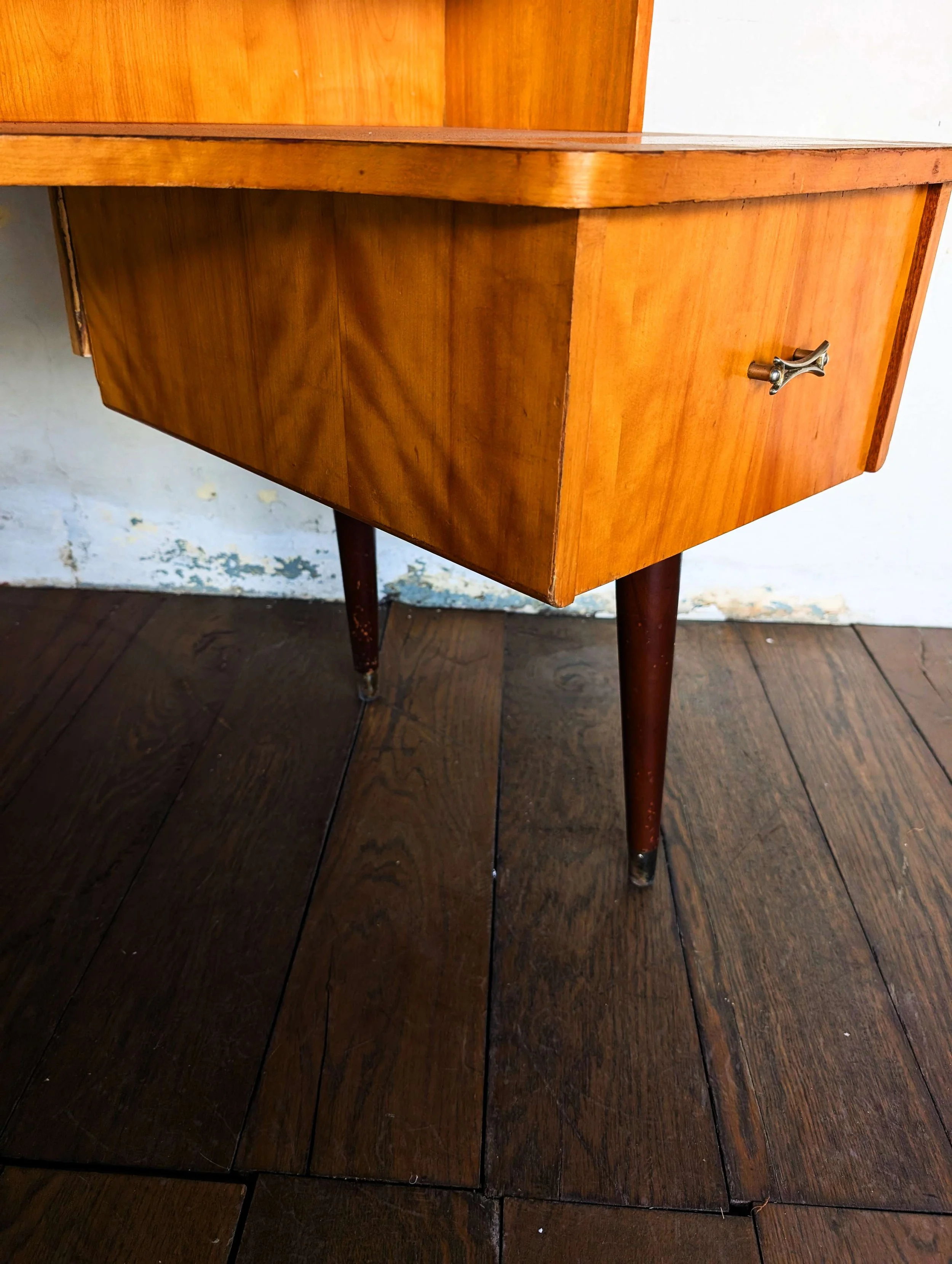 Dressing Table - 02.jpg