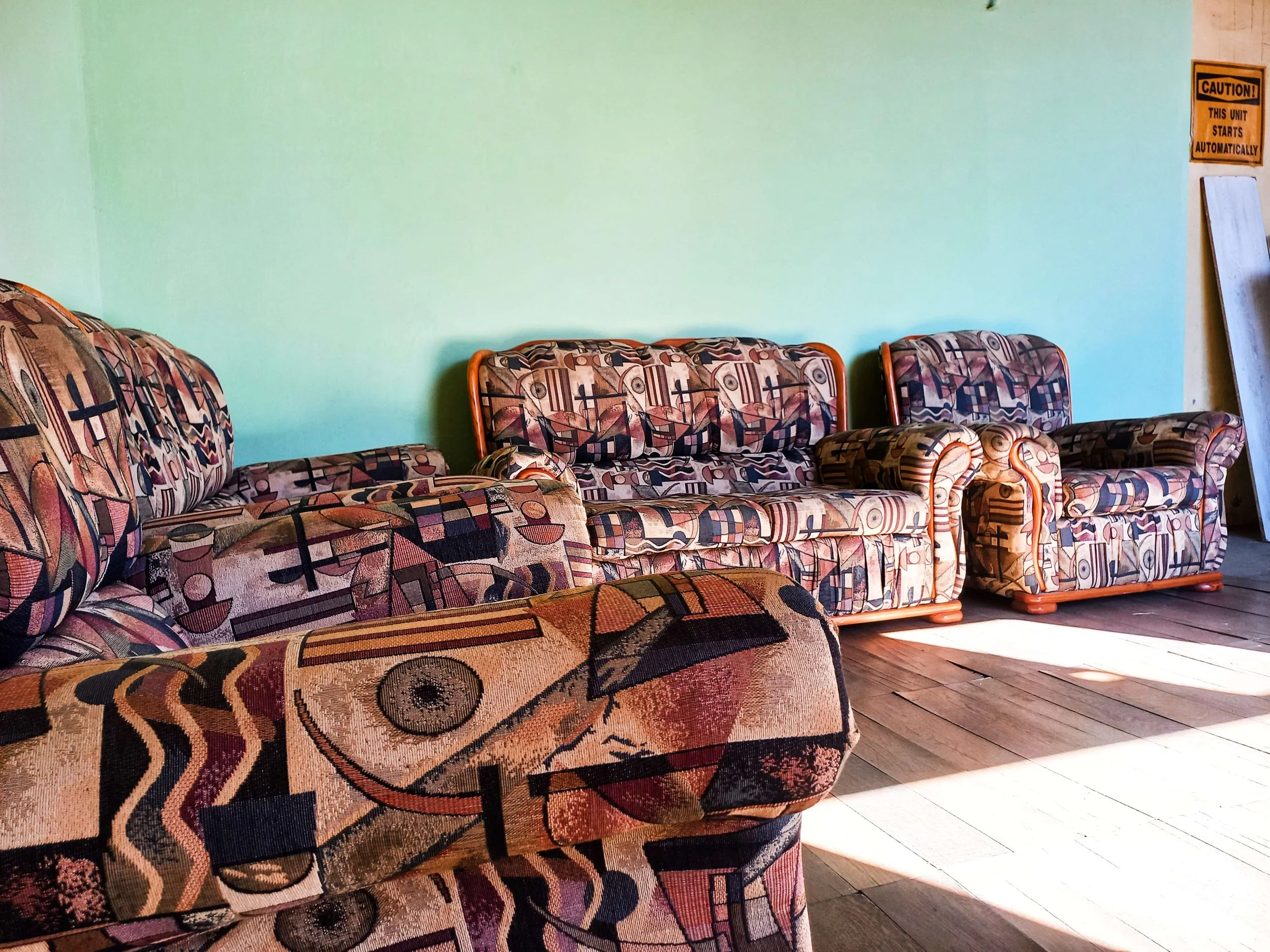 Set Couch- 2.jpg