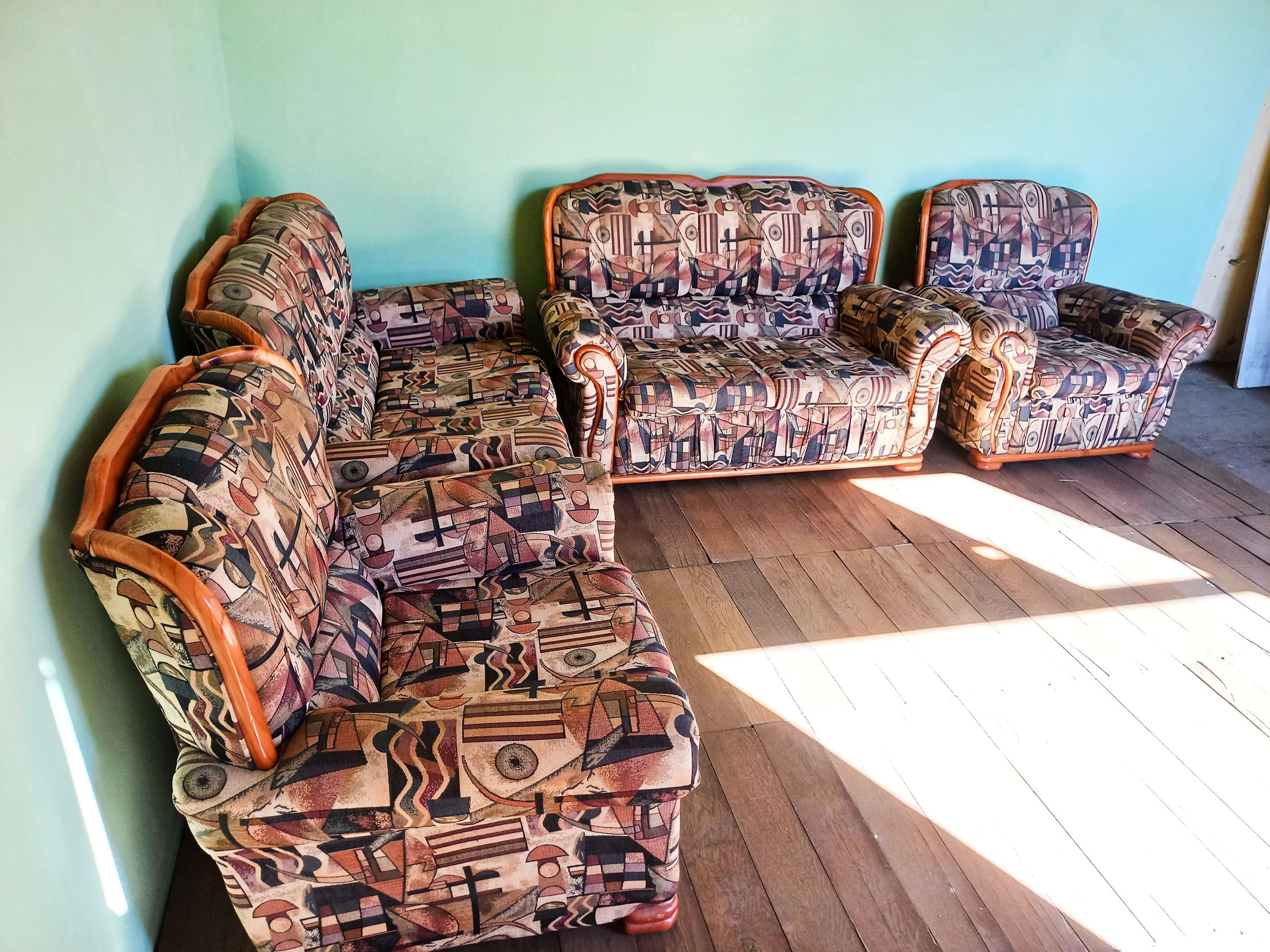 Set Couch- 3.jpg
