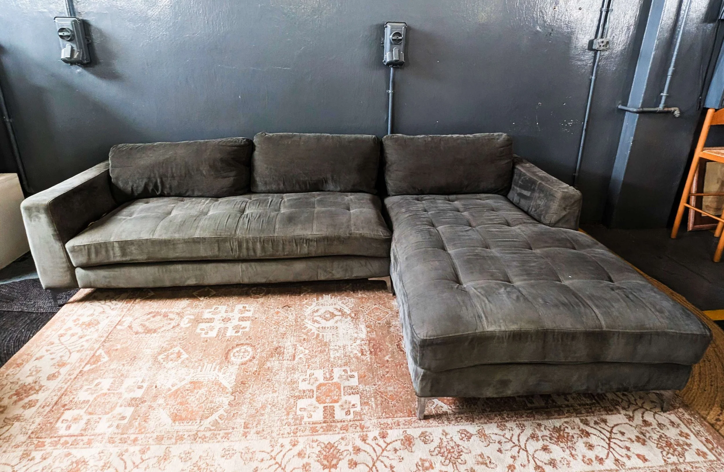 Grey L Shape Couch - 01.jpg