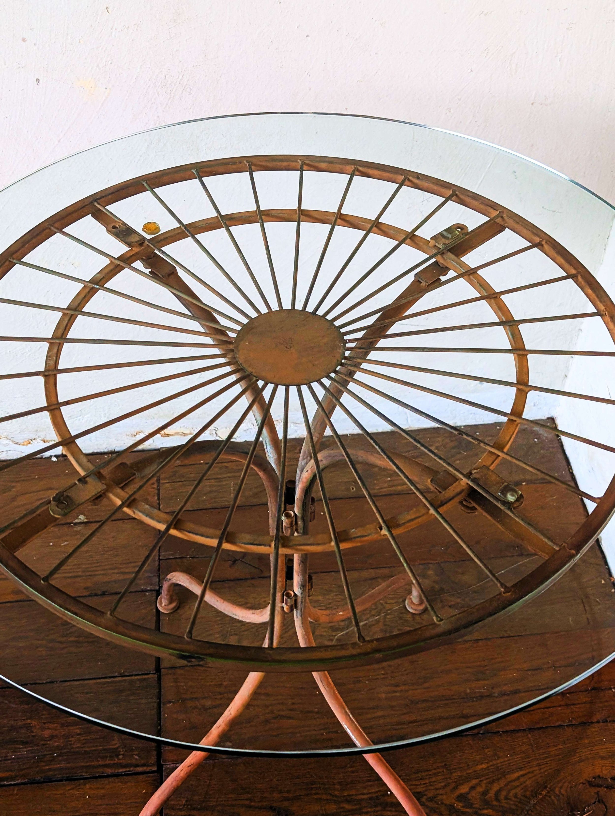 Round Glass - 02.jpg