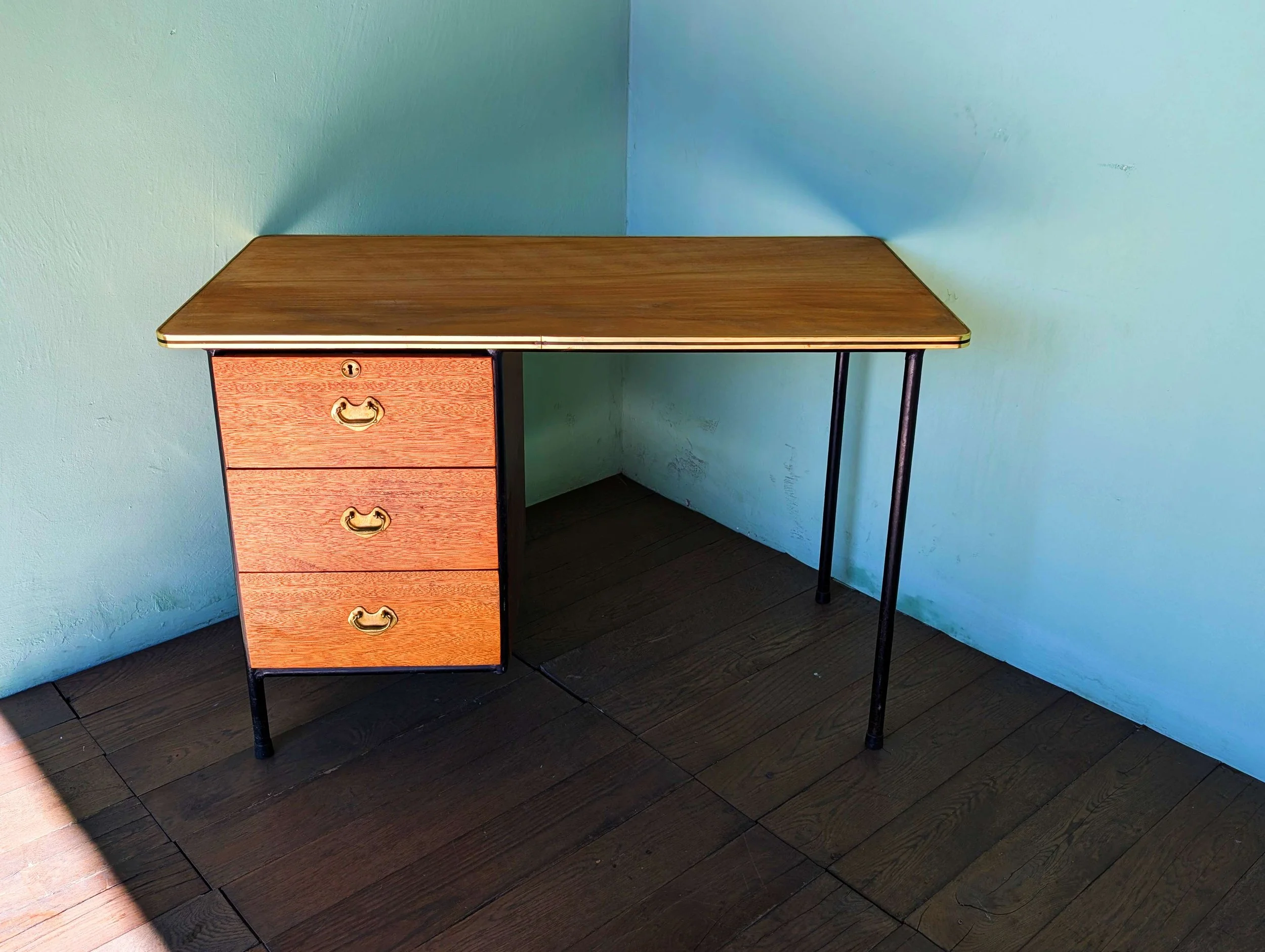 Study Desk - 01 (1).jpg